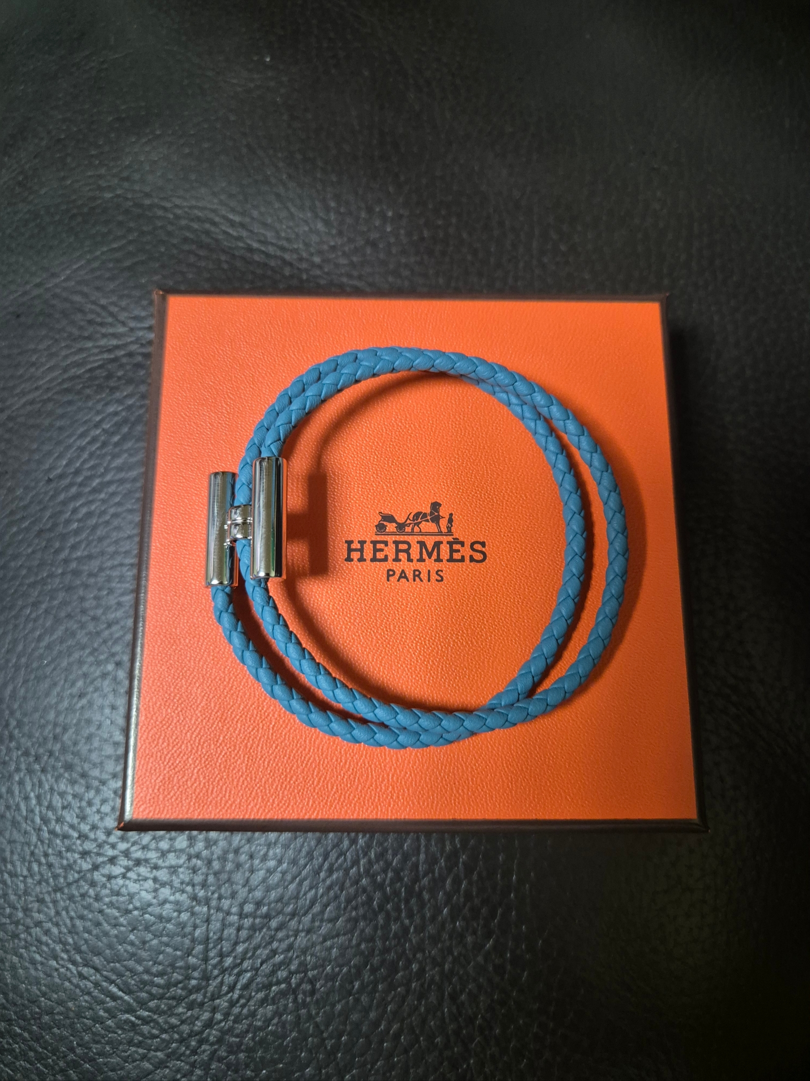 Hermes Tournis Tresse Bracelet Swift Calfskin Palladium & Bleu Lin 착용 스타일 - 6