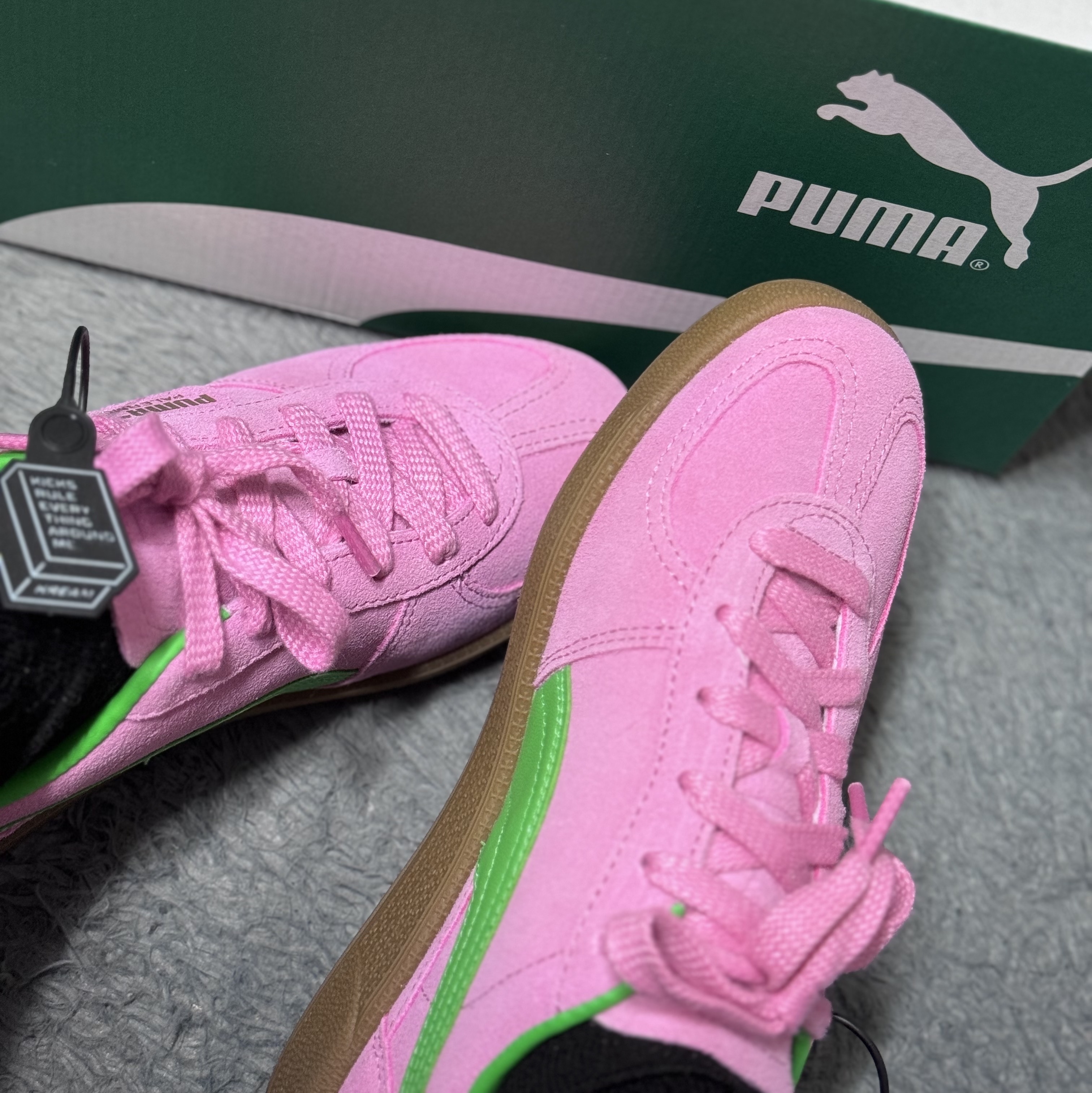 Puma Palermo Special Pink Delight Green 착용 스타일 - 4