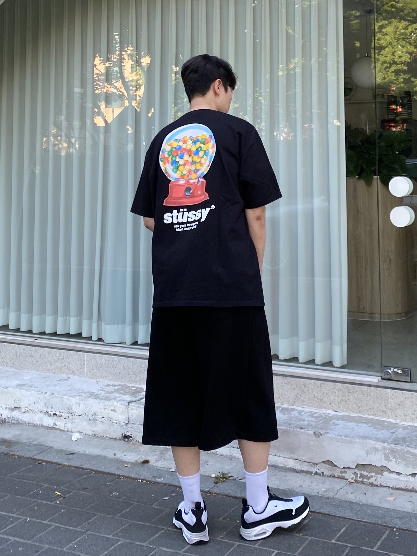Stussy Gumball T-Shirt Black, Nike x Comme des Garcons Homme Plus Air Max Sunder SP White Black 착용 스타일 - 2