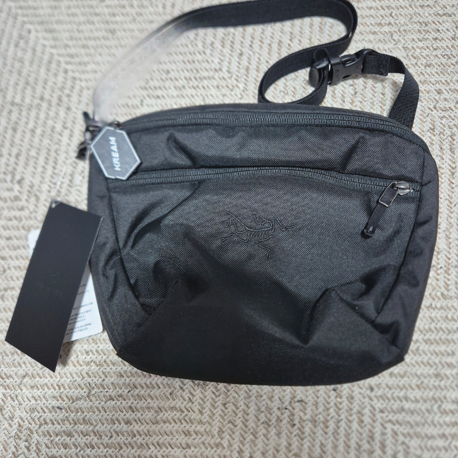 Arc'teryx Mantis 2 Waistpack Black II 착용 스타일 - 1