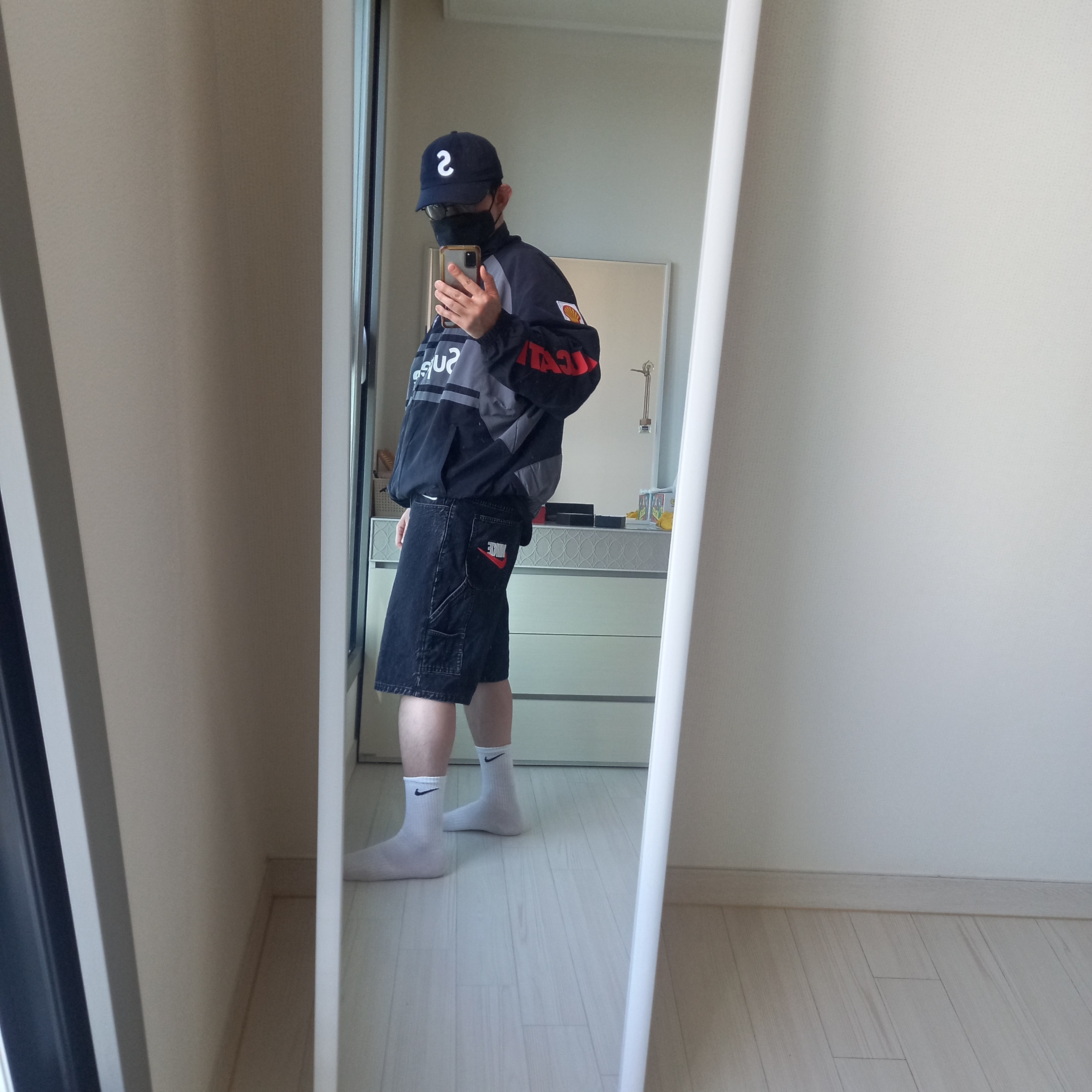 Supreme Seersucker S Logo 6-Panel Black - 24SS, Supreme x Ducati Logos T-Shirt White - 24SS 착용 스타일 - 8