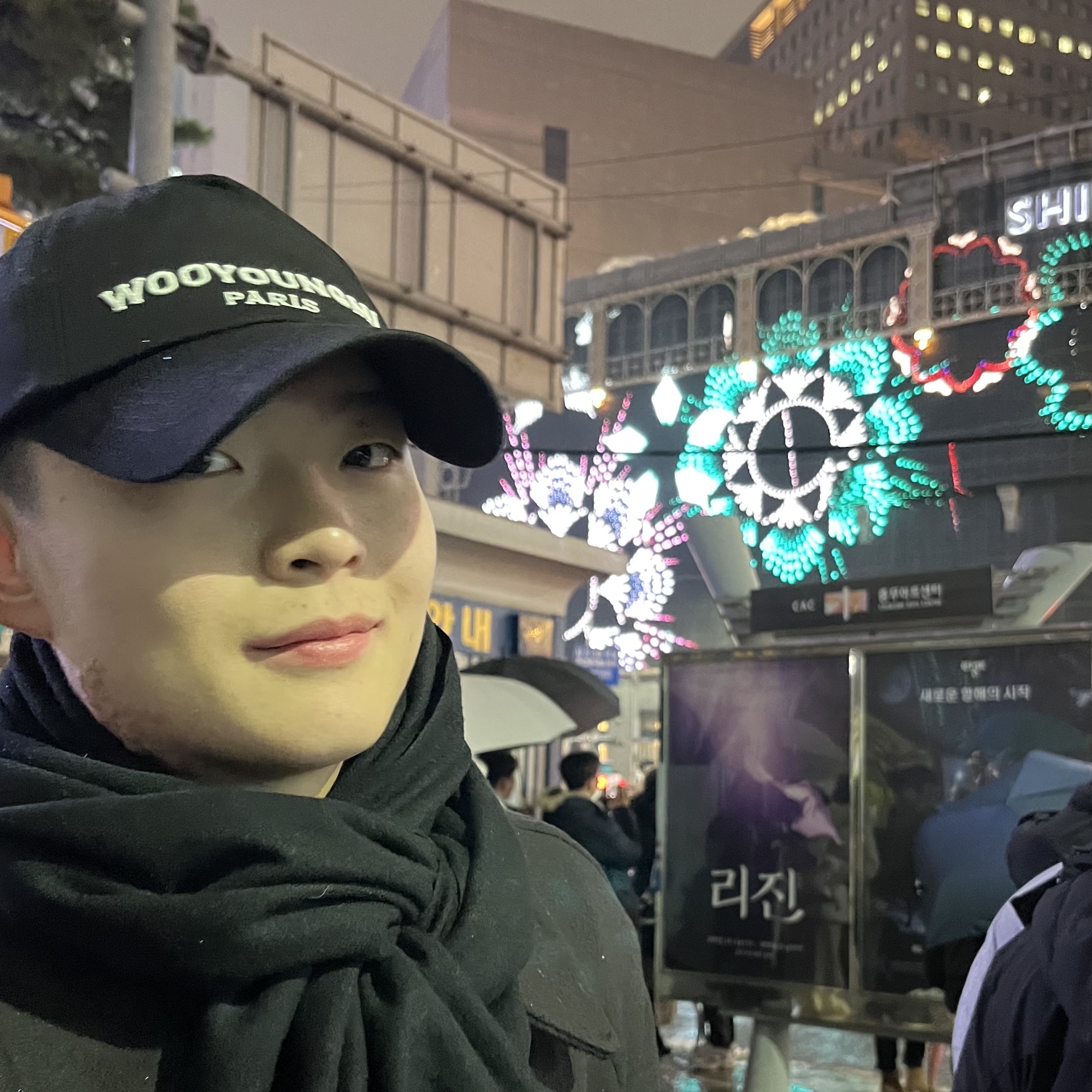 Wooyoungmi Embroidered Ball Cap Black 착용 스타일