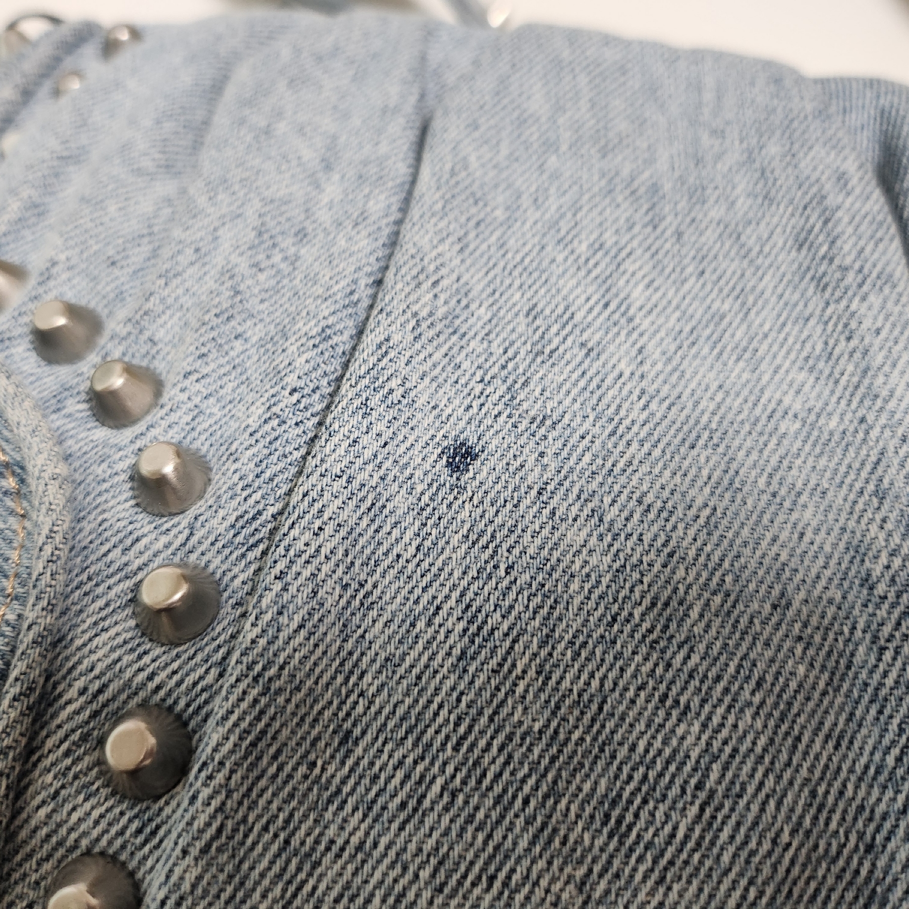Zara Studded Denim Shoulder Bag Blue 착용 스타일