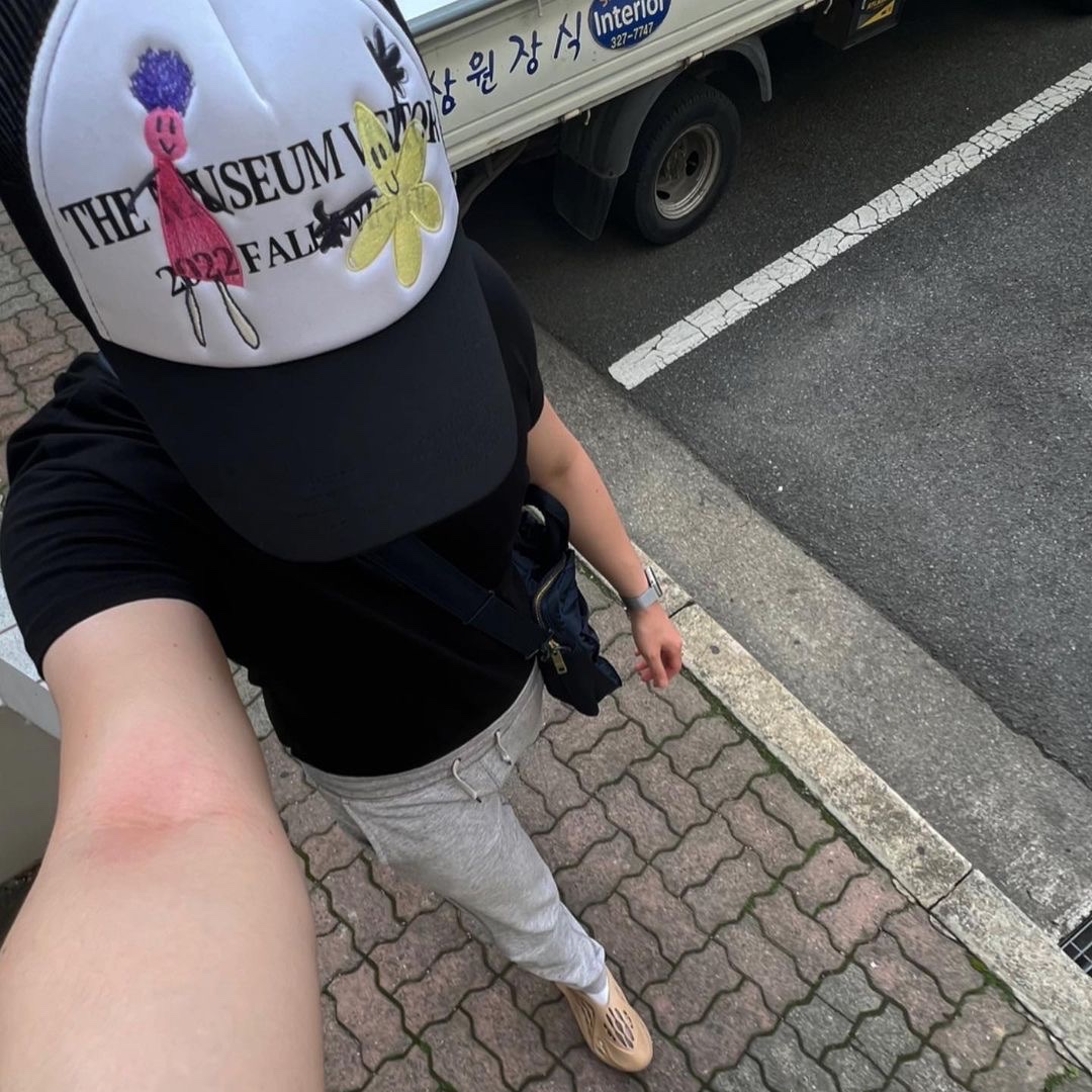 The Museum Visitor Hand Stitched Children Mesh Cap Black - 22SS 착용 스타일
