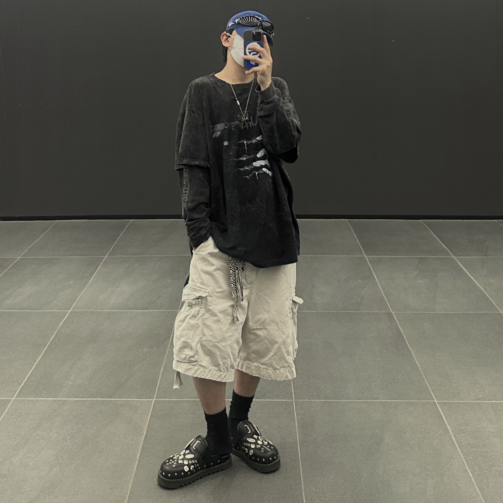 Toga Virilis AJ1066 Mules Leather Black 착용 스타일