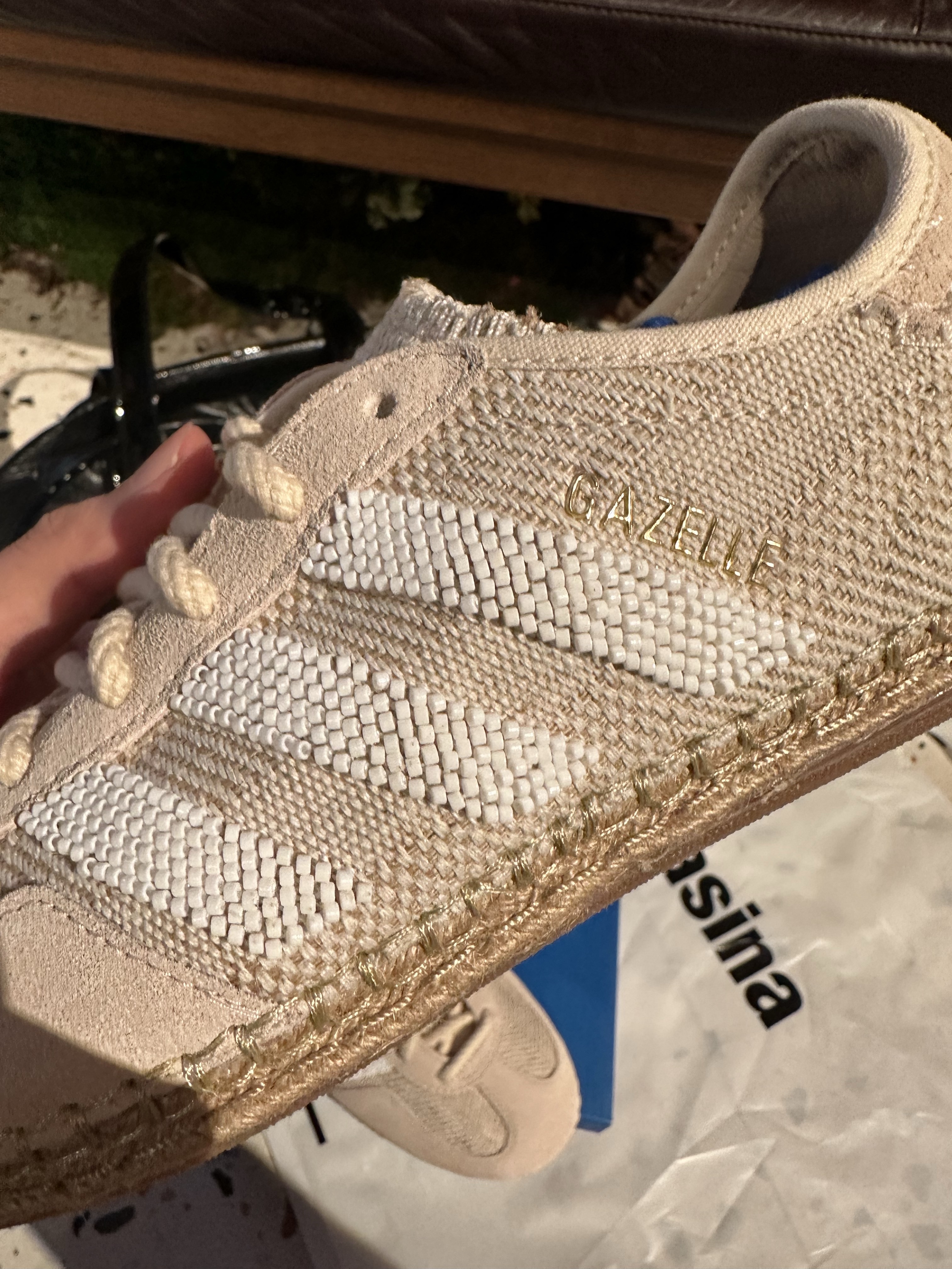 Adidas x Clot Gazelle Halo Ivory Cloud White 착용 스타일 - 3