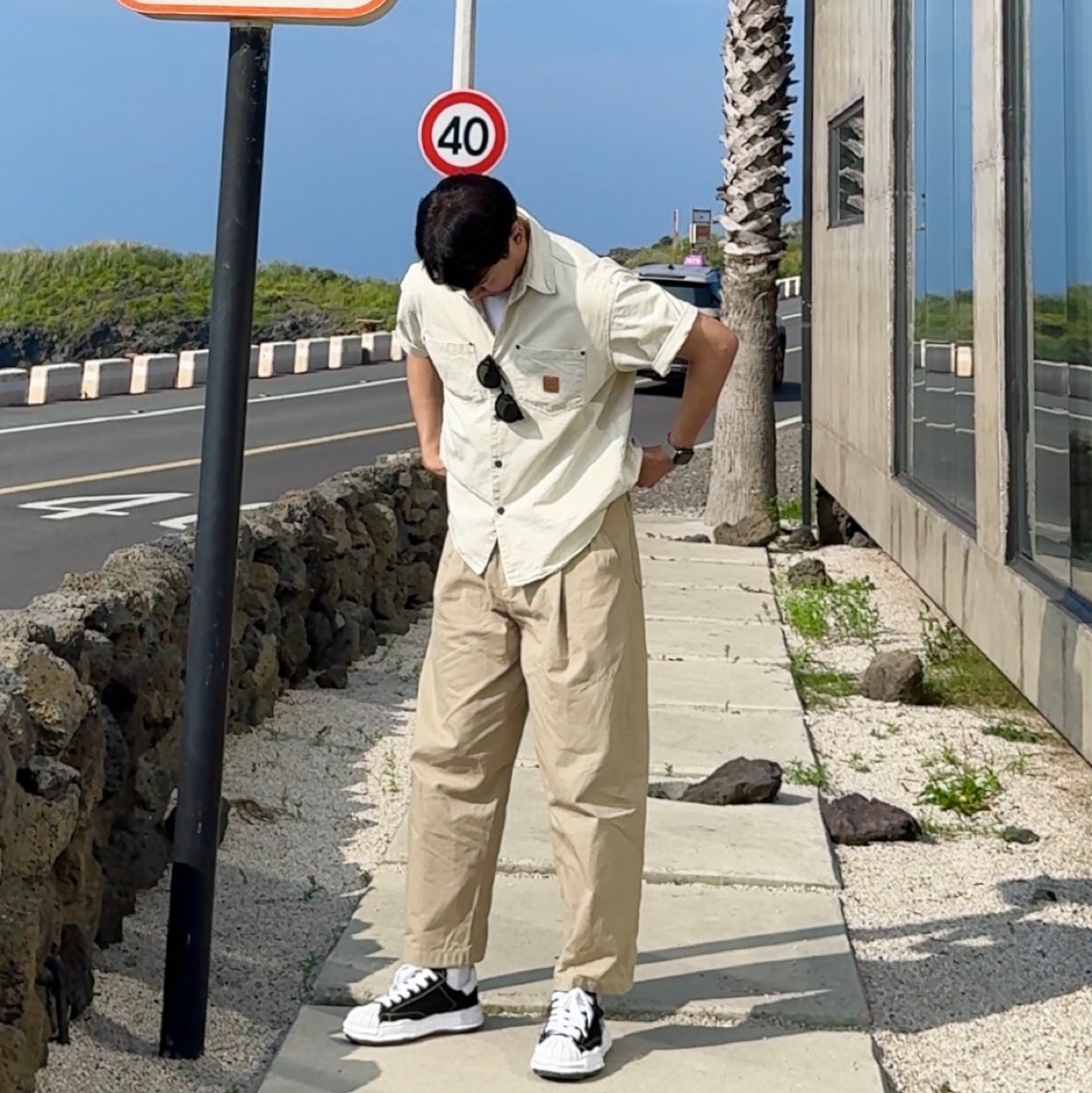 Maison Mihara Yasuhiro Blakey OG Sole Canvas Low-top Sneakers Black White, Gentle Monster Lang 01 Black 착용 스타일 - 2
