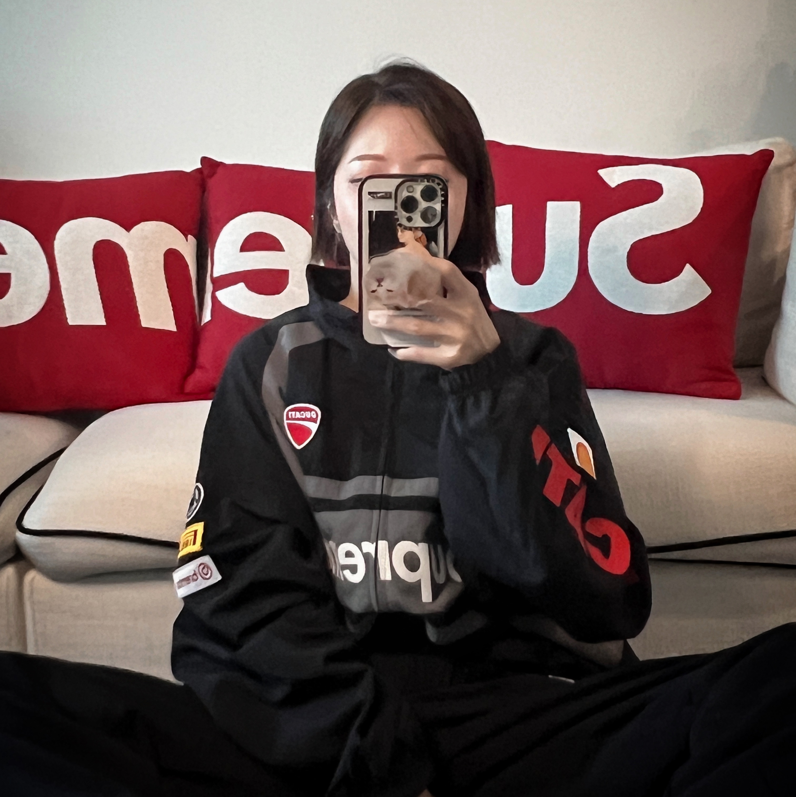 Supreme x Ducati Track Jacket Black - 24SS, Supreme x Ducati Track Pants Black - 24SS 착용 스타일 - 2