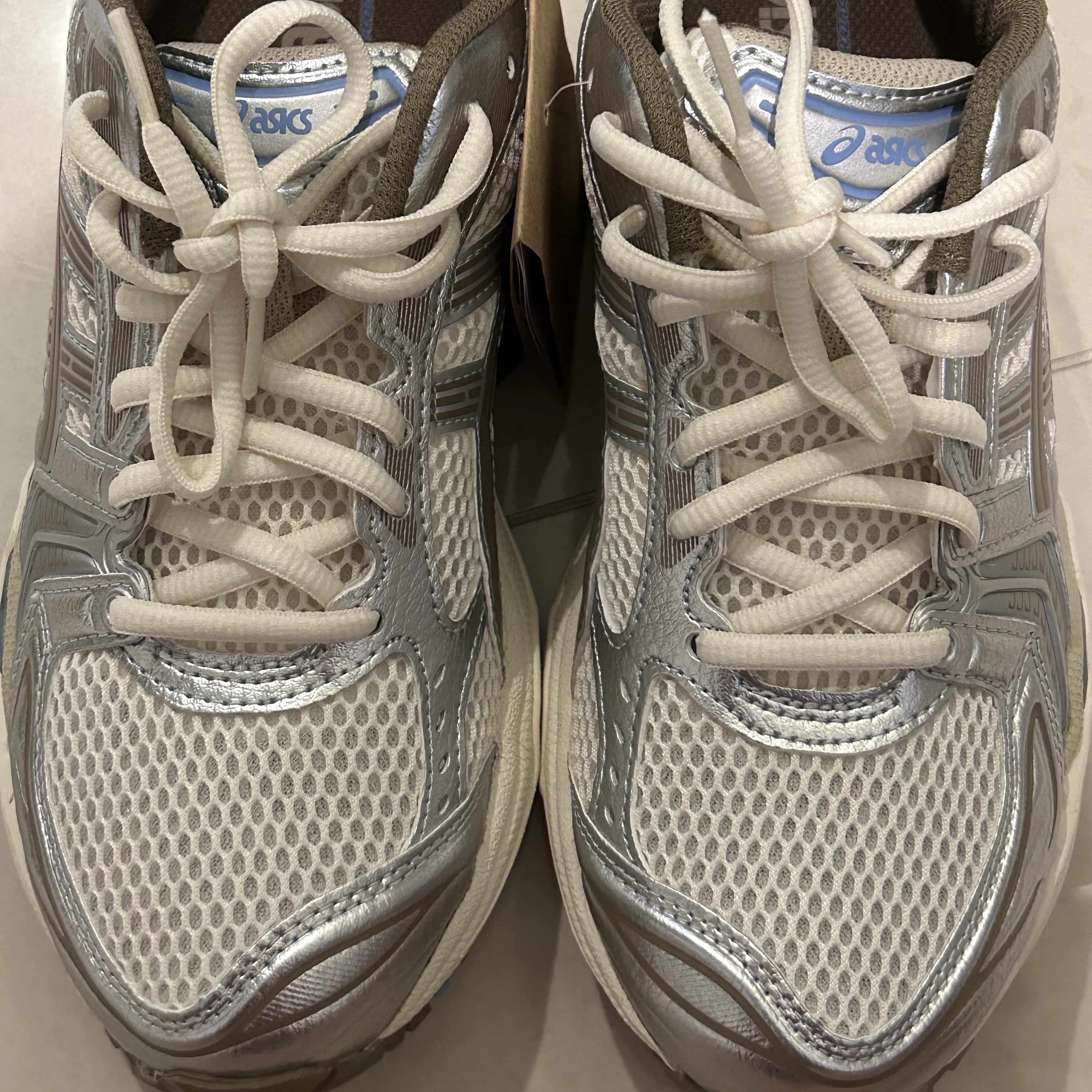 (W) Asics Gel-Kayano 14 Cream Pepper 착용 스타일 - 4