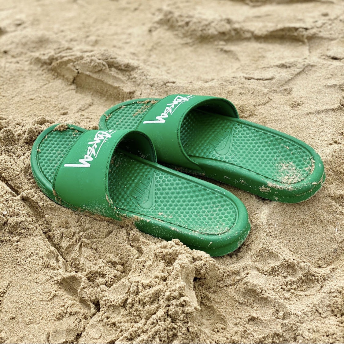 Nike x Stussy Benassi Slide Pine Green 착용 스타일