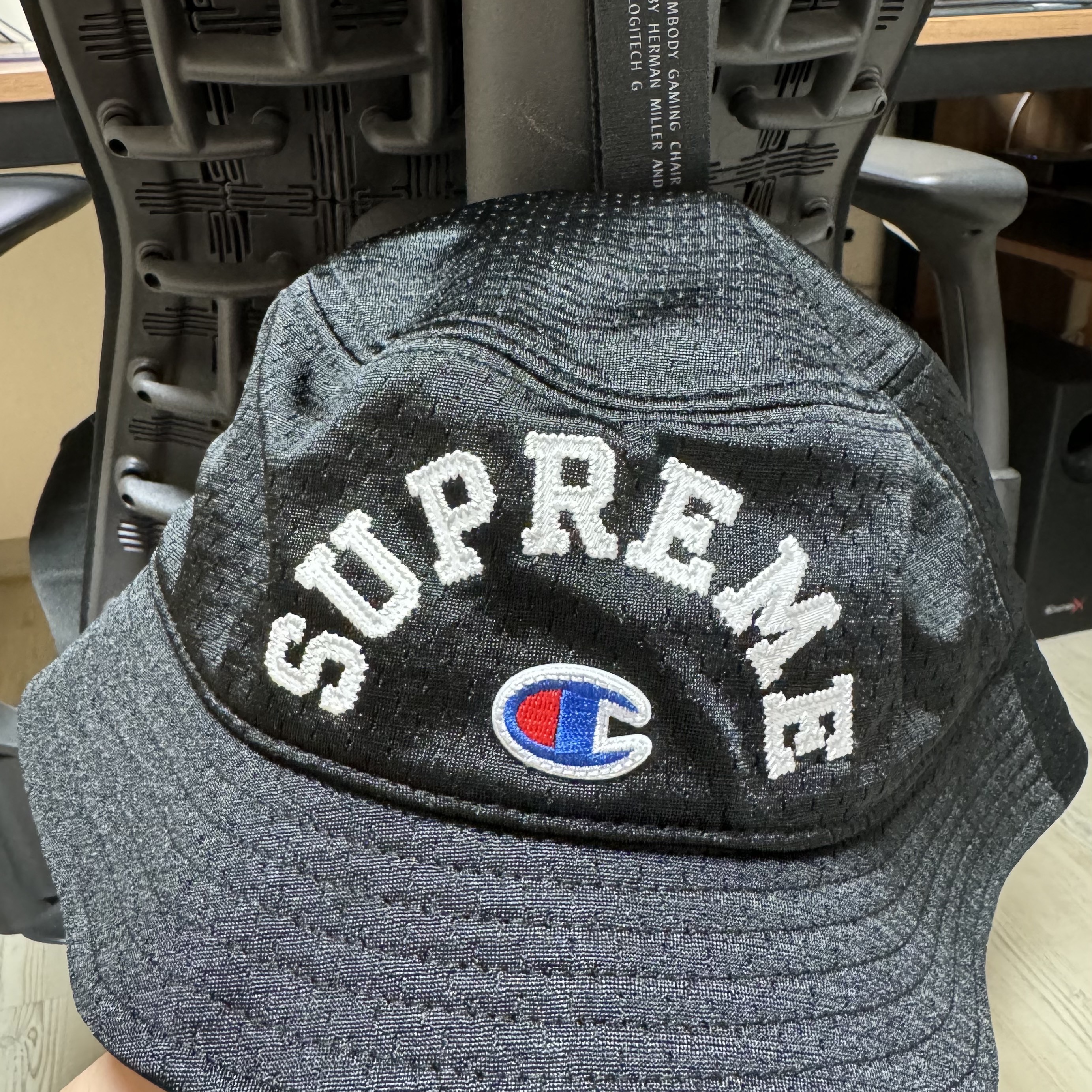 Supreme x Champion Mesh Crusher Black - 24SS 착용 스타일 - 2
