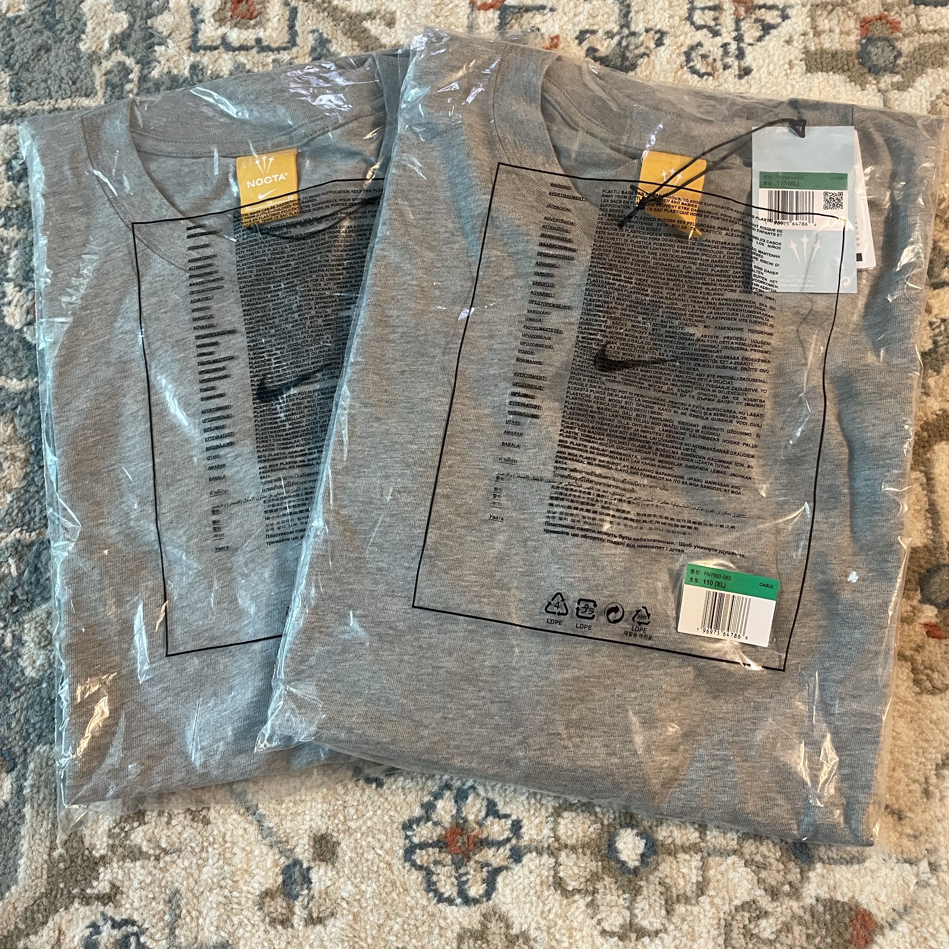 Nike x Drake Nocta Max 90 T-Shirt Dark Heather Grey (FN7663-063) 착용 스타일
