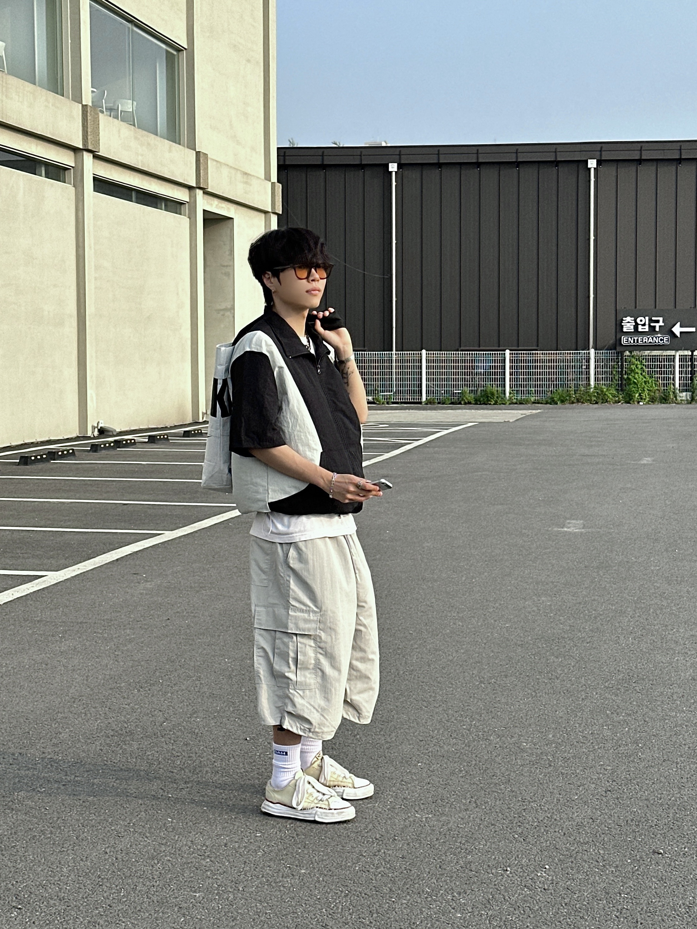 Maison Mihara Yasuhiro Peterson OG Sole Canvas Low-top Sneakers Natural 착용 스타일 - 2