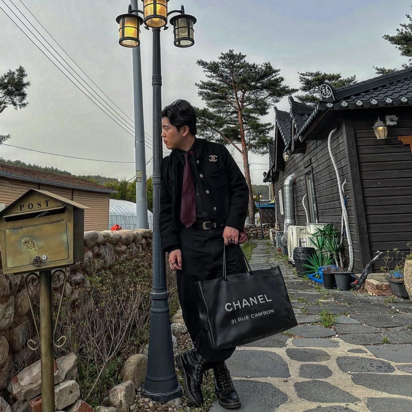 Dr. Martens 1460 Smooth Boots Black 착용 스타일 - 1