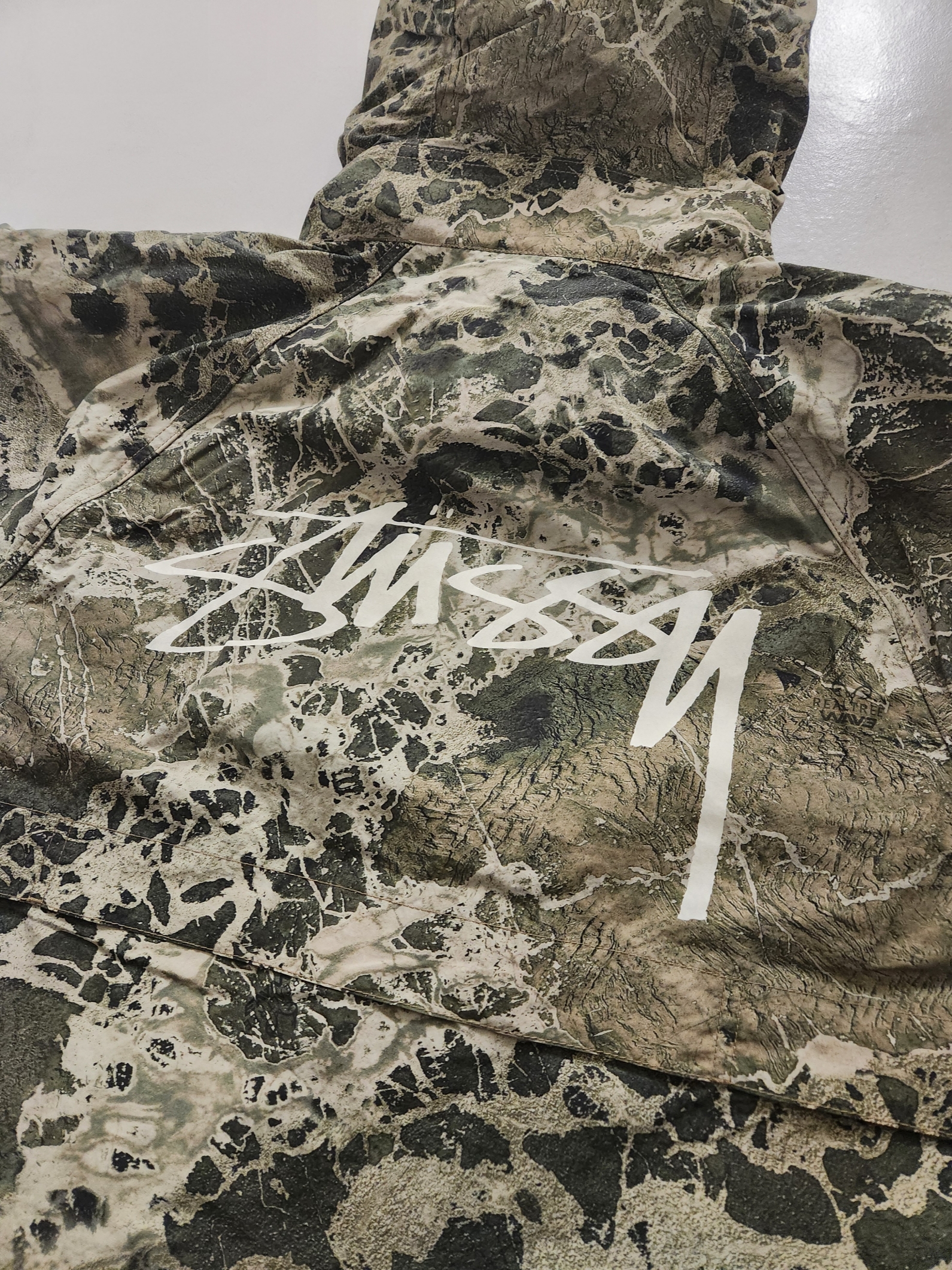 Stussy Realtree Wav3 Beach Shell Wave3 Hillside 착용 스타일 - 1