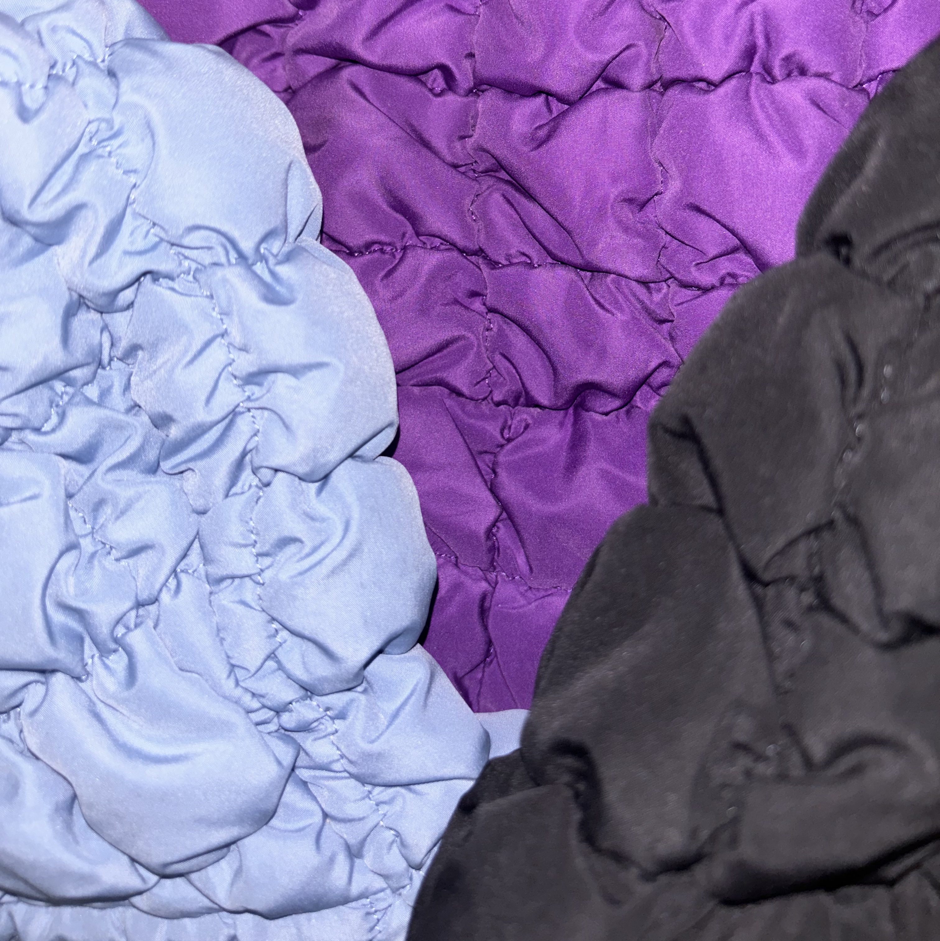 COS Quilted Oversized Shoulder Bag Black, COS Quilted Oversized Shoulder Bag Purple 착용 스타일