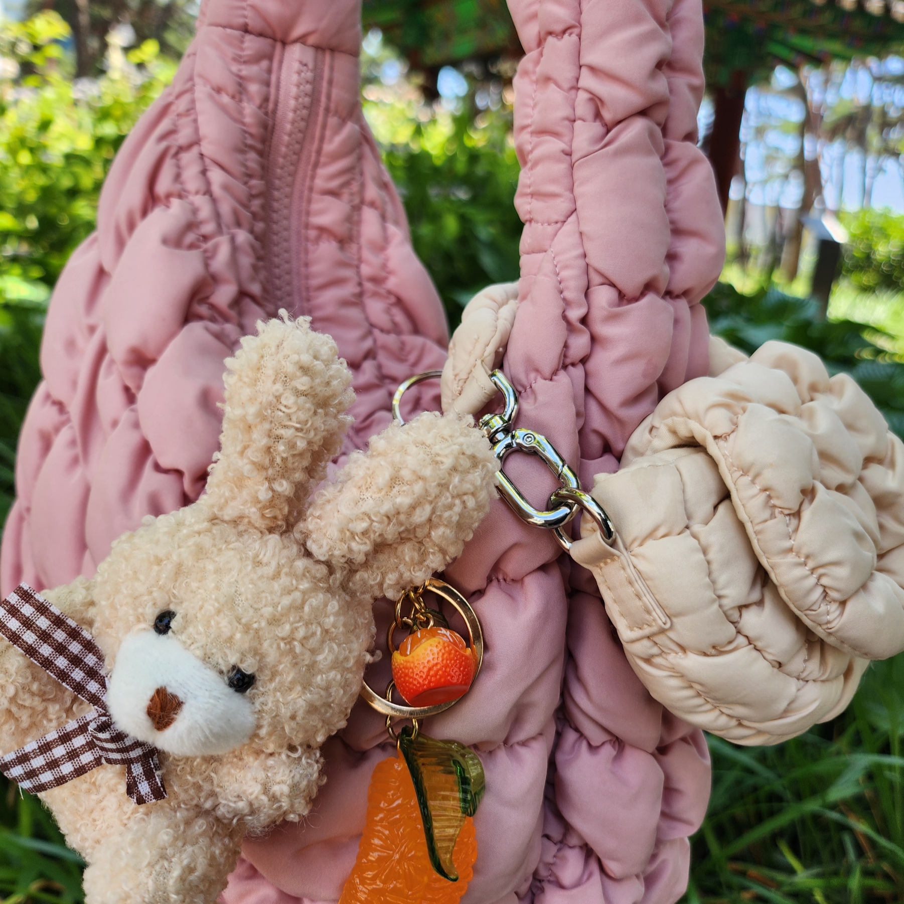 COS Quilted Mini Bag Pink 착용 스타일