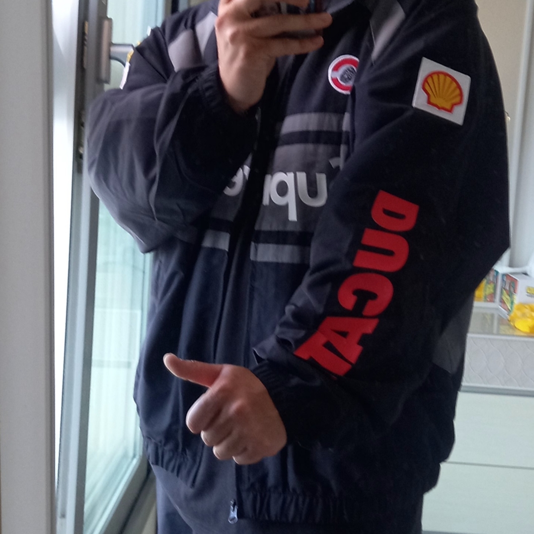 Supreme x Ducati Track Jacket Black - 24SS, Gucci Interlocking G Chain Bracelet In Silver Silver 착용 스타일 - 5