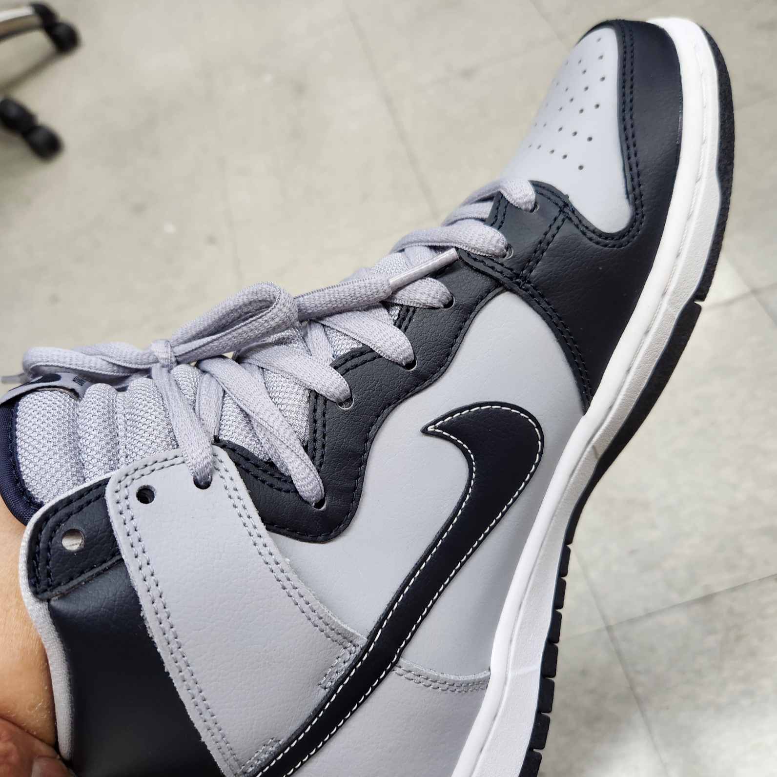 Nike Dunk High Premium SB Georgetown 착용 스타일
