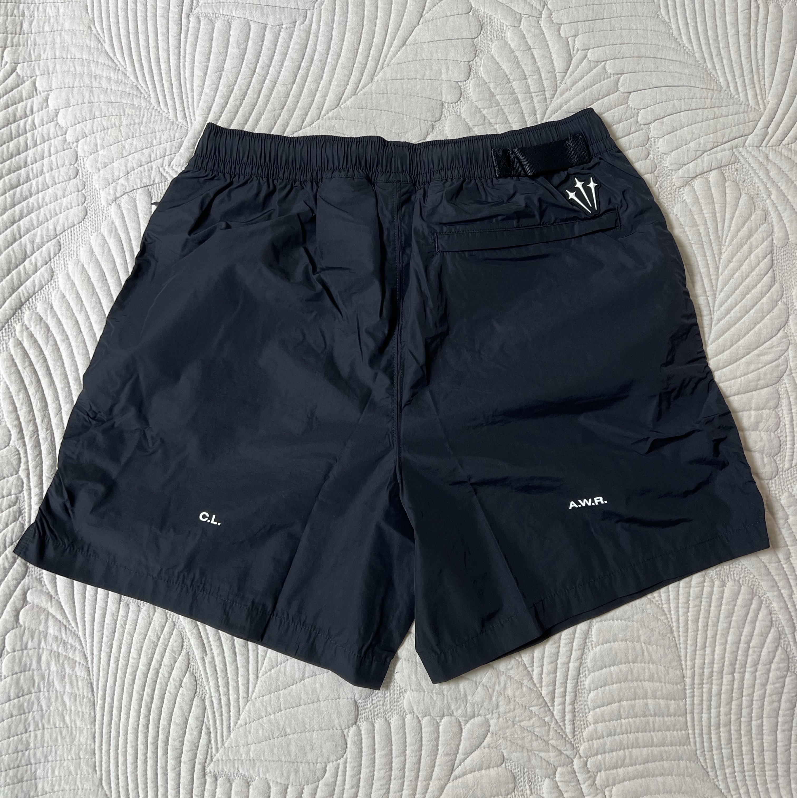 Nike x Drake Nocta Nylon Woven Shorts Black (FN8194-010) 착용 스타일 - 2