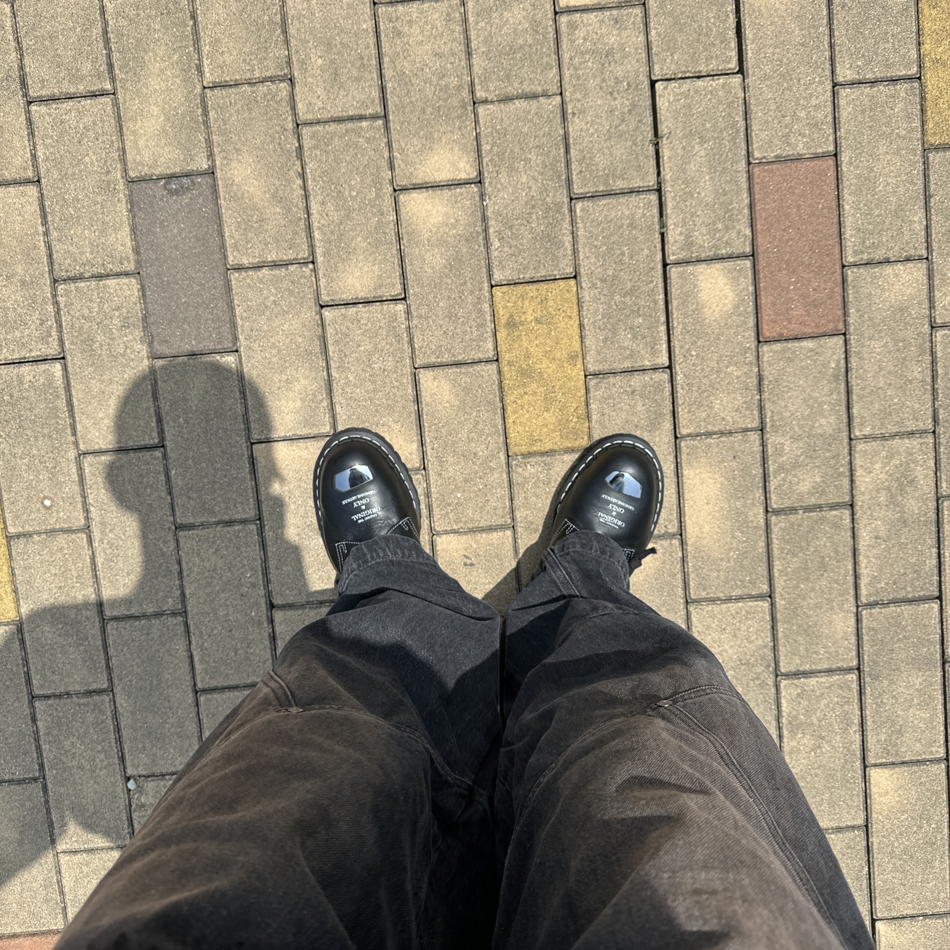 Dr. Martens 1461 Bex Steel Toe Overdrive Black 착용 스타일 - 2