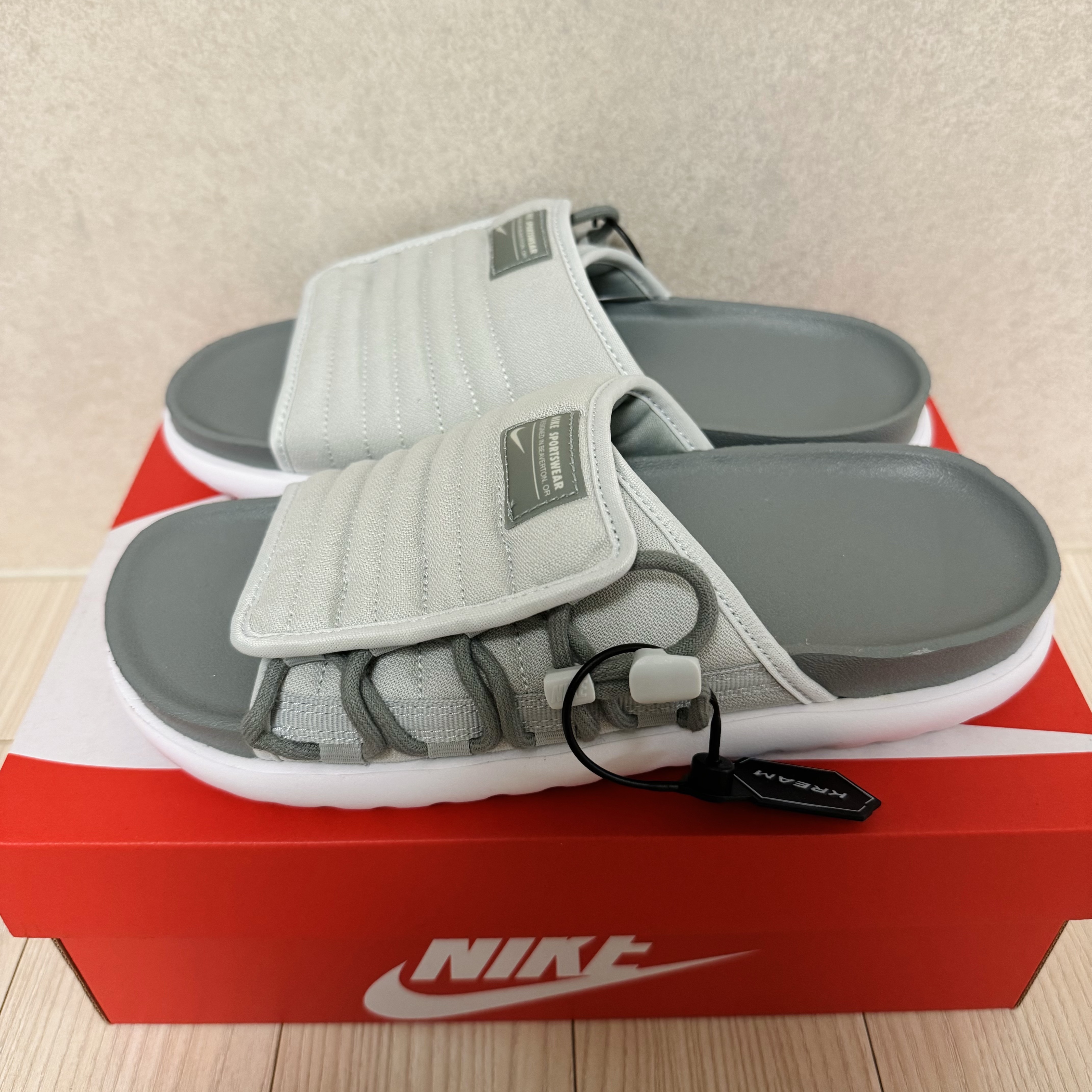 Nike Asuna 2 Slide Light Silver Summit White 착용 스타일 - 2