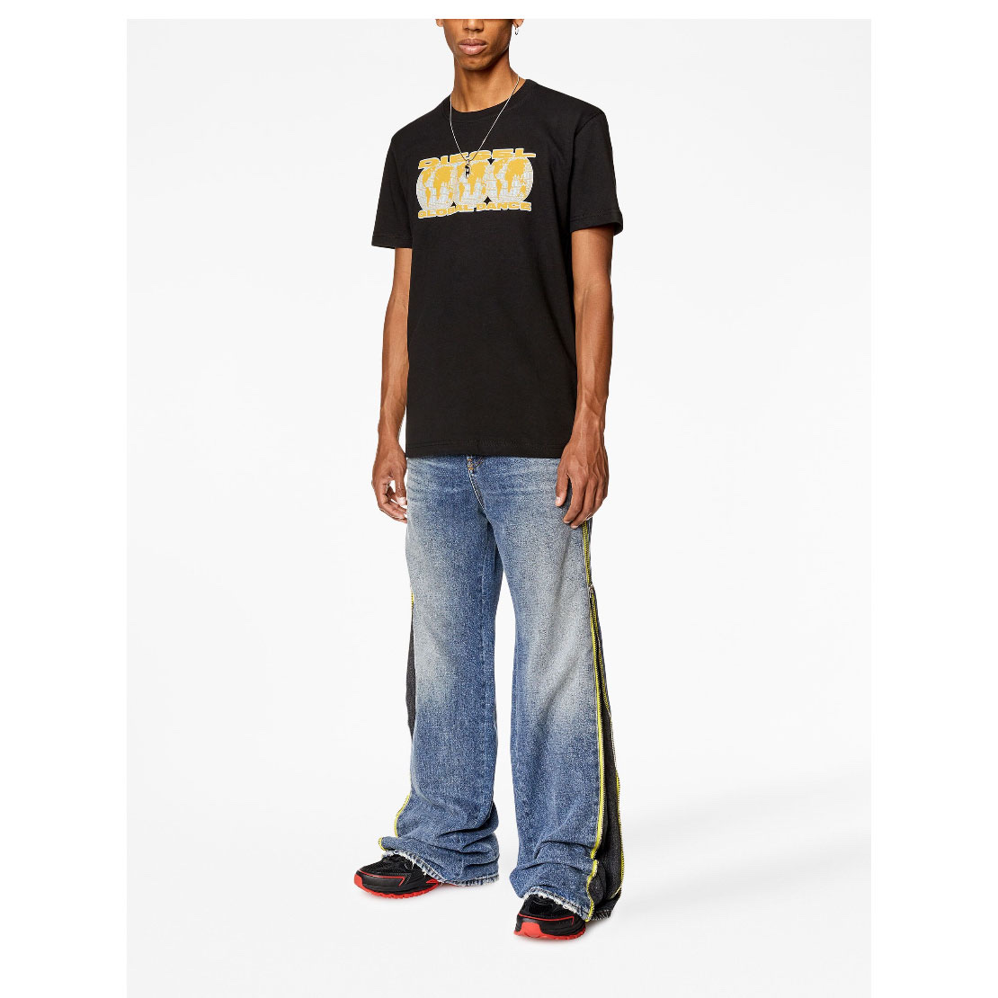 Diesel T-Diegor-L10 T-Shirt Black, Diesel T-Diegor-L10 T-Shirt White 착용 스타일 - 2