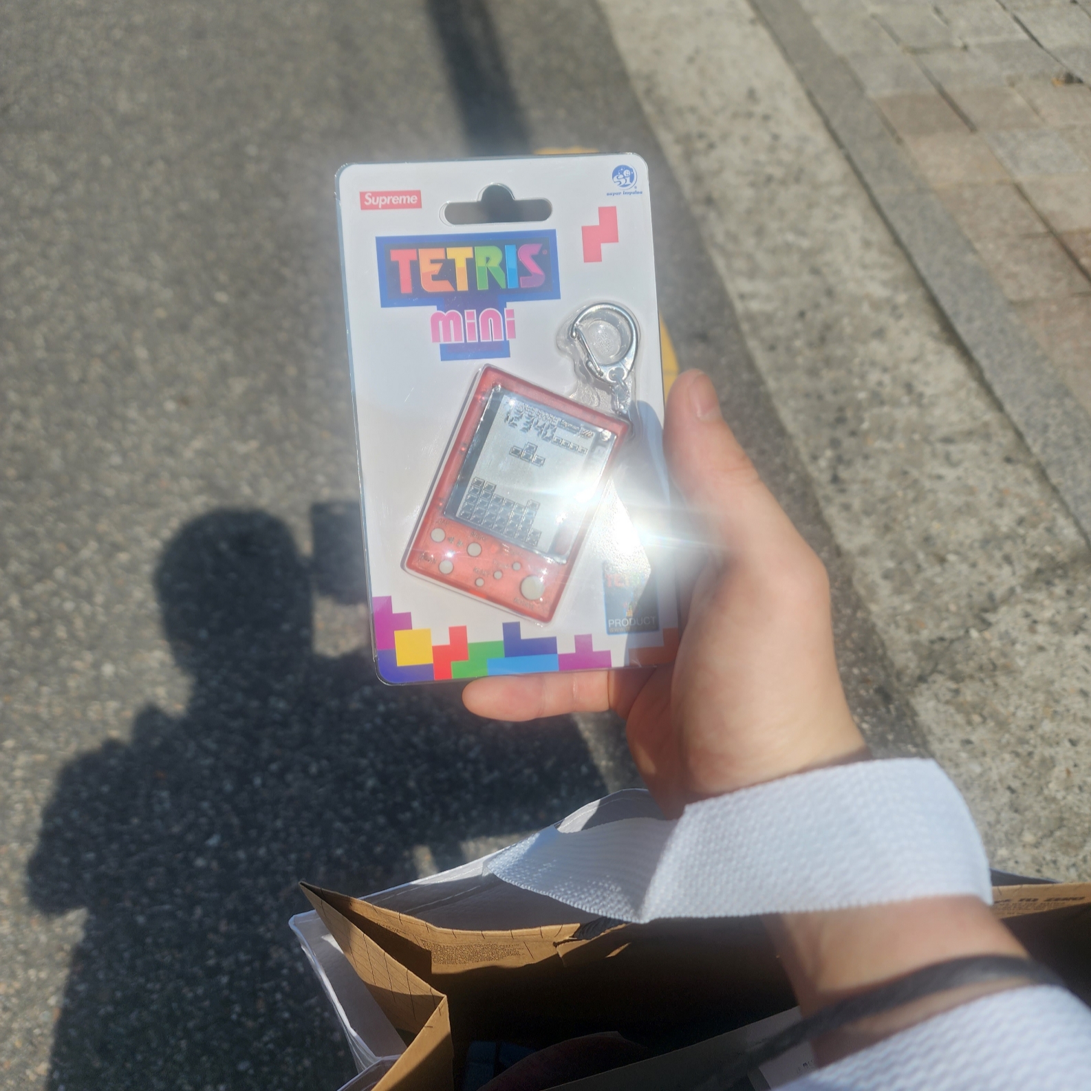 Supreme x Tetris Mini Red - 24SS (Korean Ver.) 착용 스타일 - 3