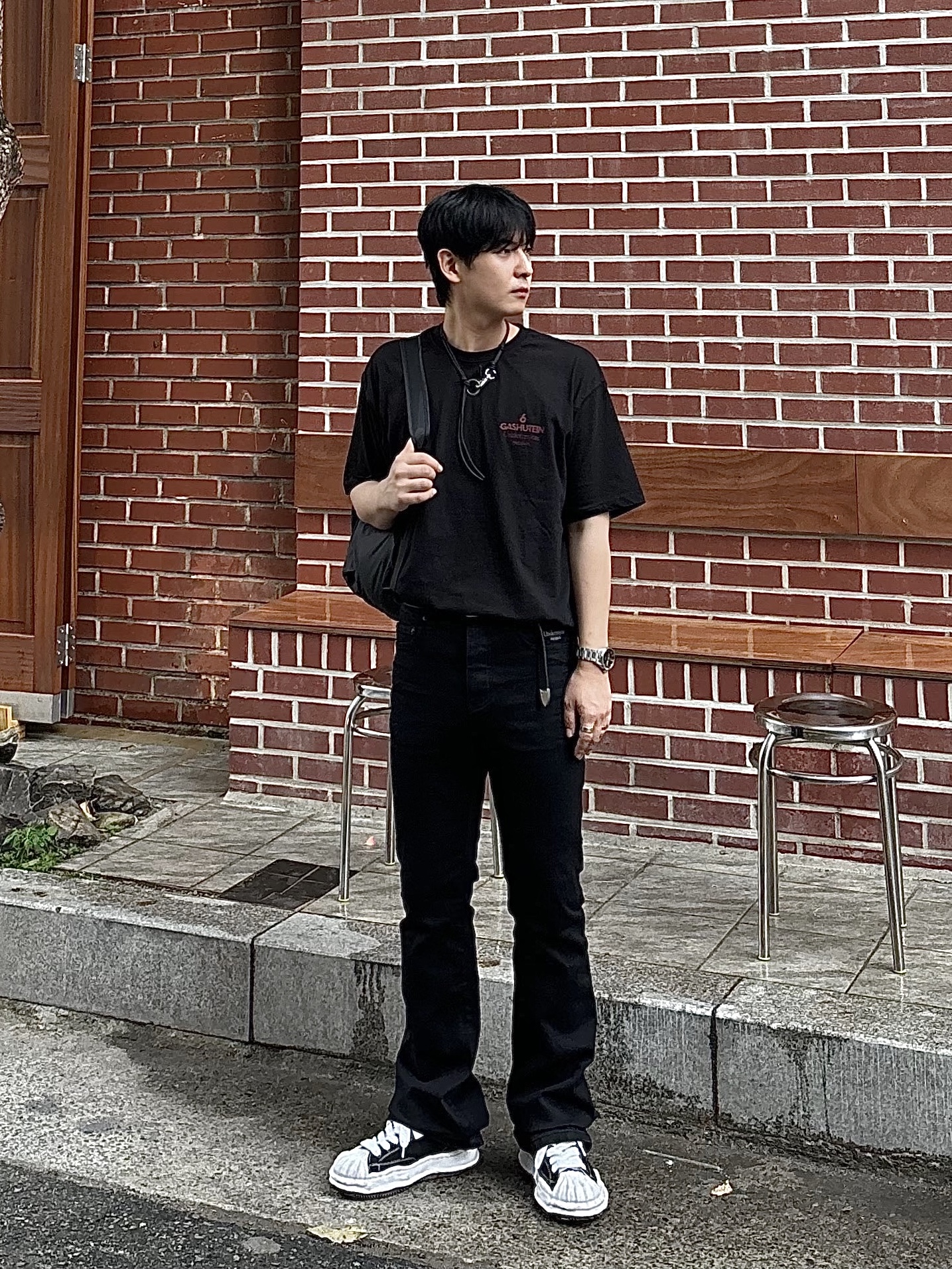 Undermycar Mu.30 Anti Fxxking Logo Play Stretch Flare Black Jeans, Maison Mihara Yasuhiro Blakey OG Sole Canvas Low-top Sneakers Black White 착용 스타일