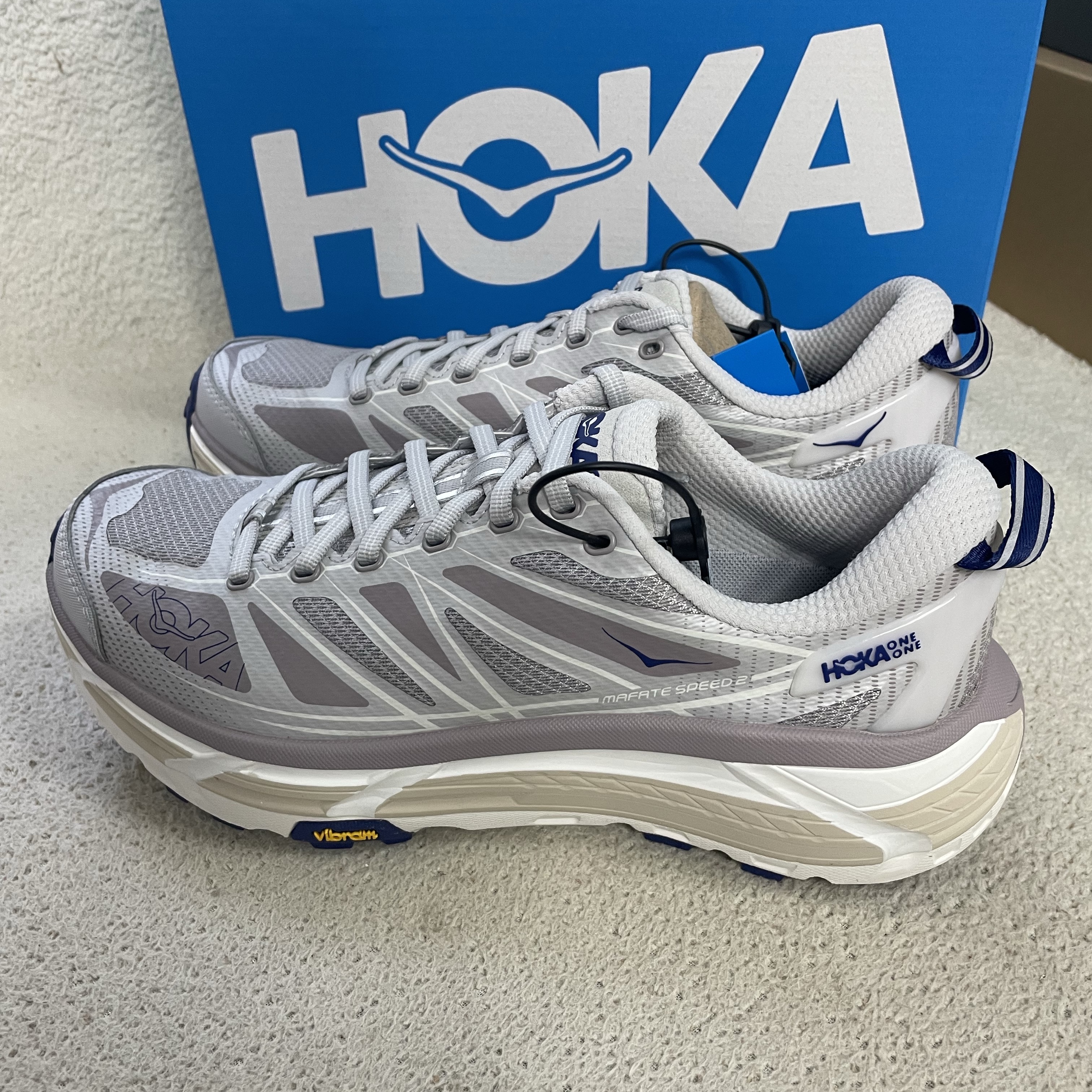 Hoka Mafate Speed 2 Oat Milk Vaporous 착용 스타일 - 1