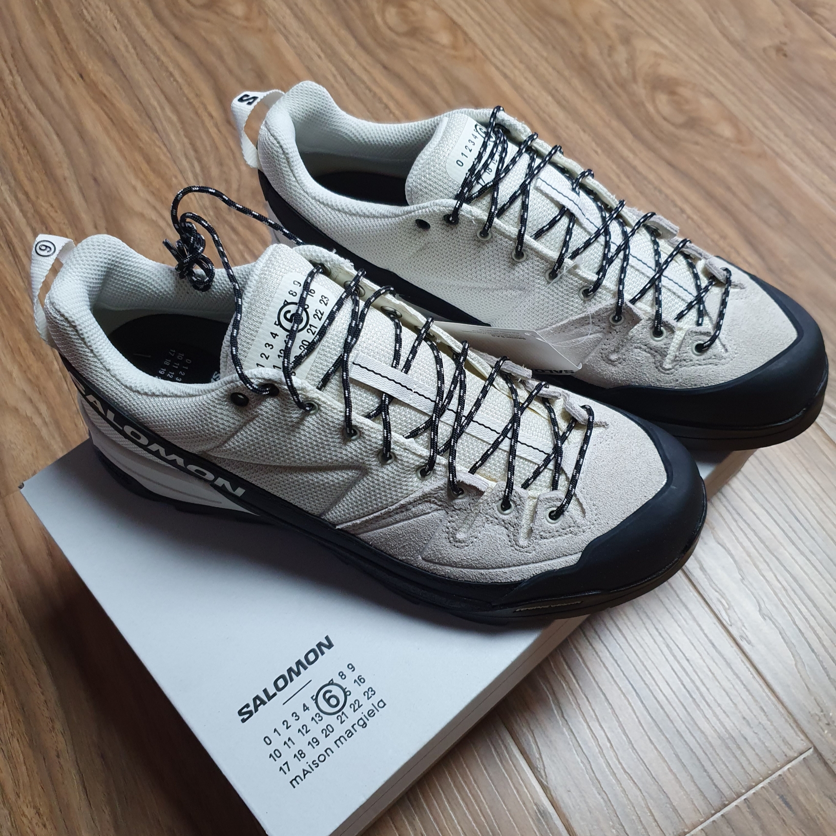 Salomon x MM6 Maison Margiela X-ALP White 착용 스타일 - 1