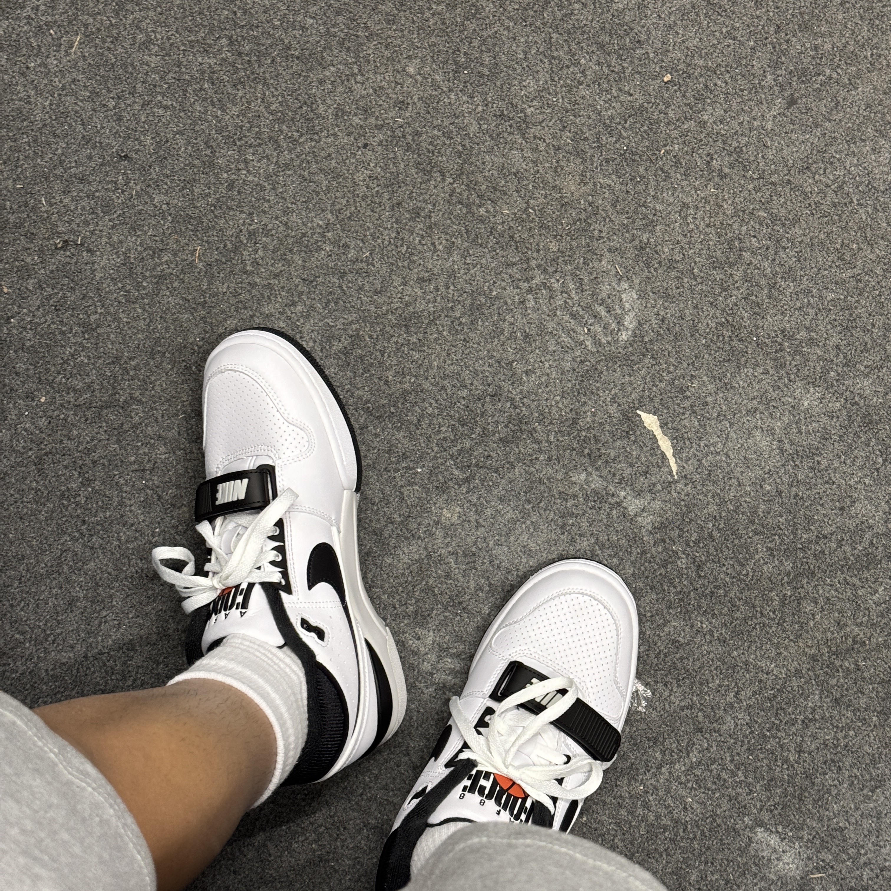 Nike x Billie Eilish Air Alpha Force 88 Black and White 착용 스타일