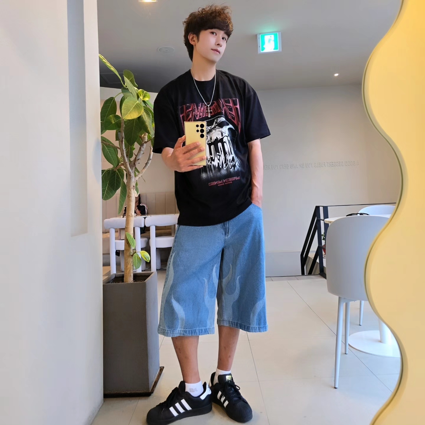 Adidas Flames Denim Shorts Blue - KR Sizing, Adidas Superstar Core Black White 착용 스타일 - 8