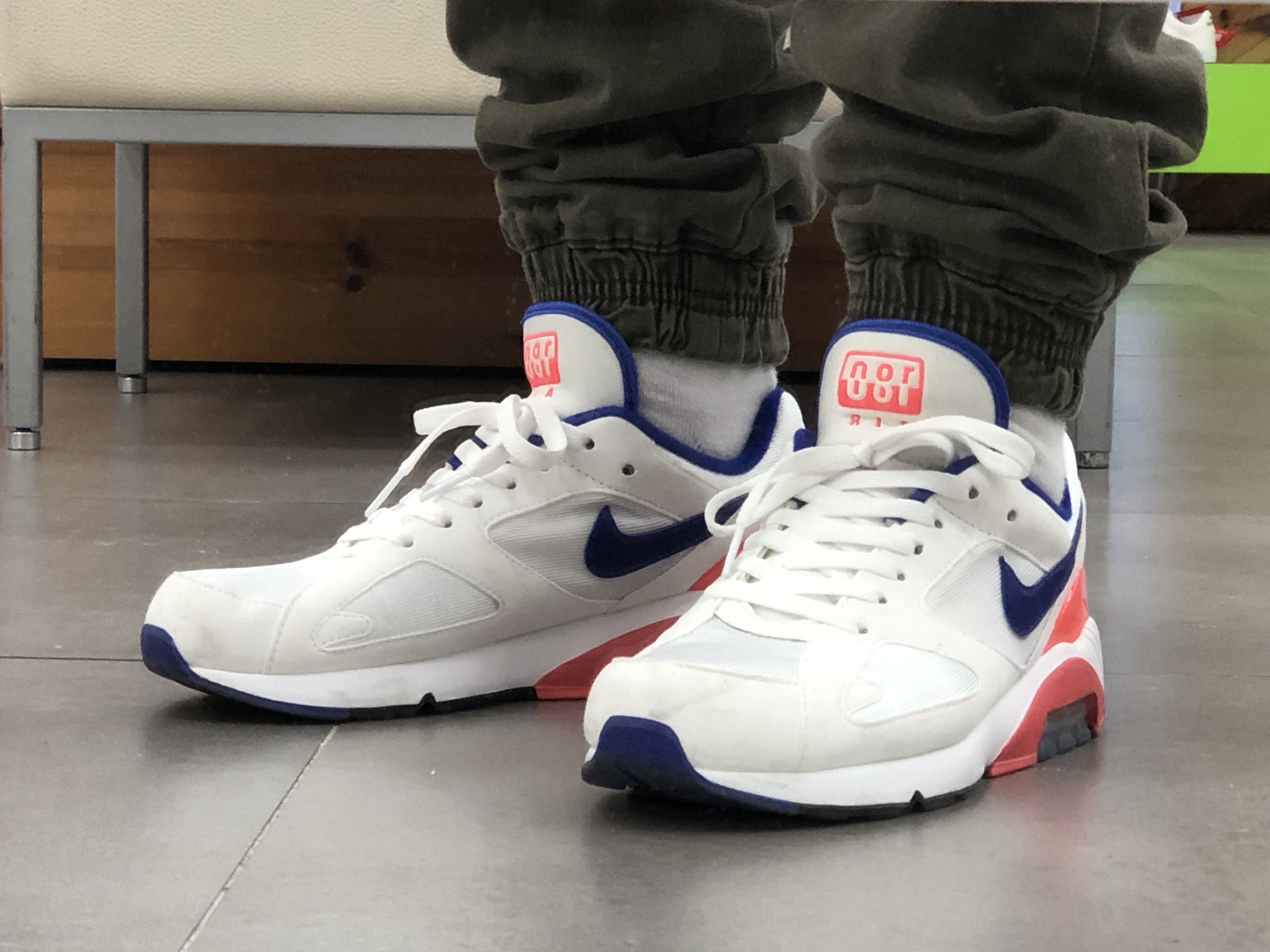 Nike Air 180 Ultramarine, Nike Air Max 180 OG Ultramarine 착용 스타일 - 2