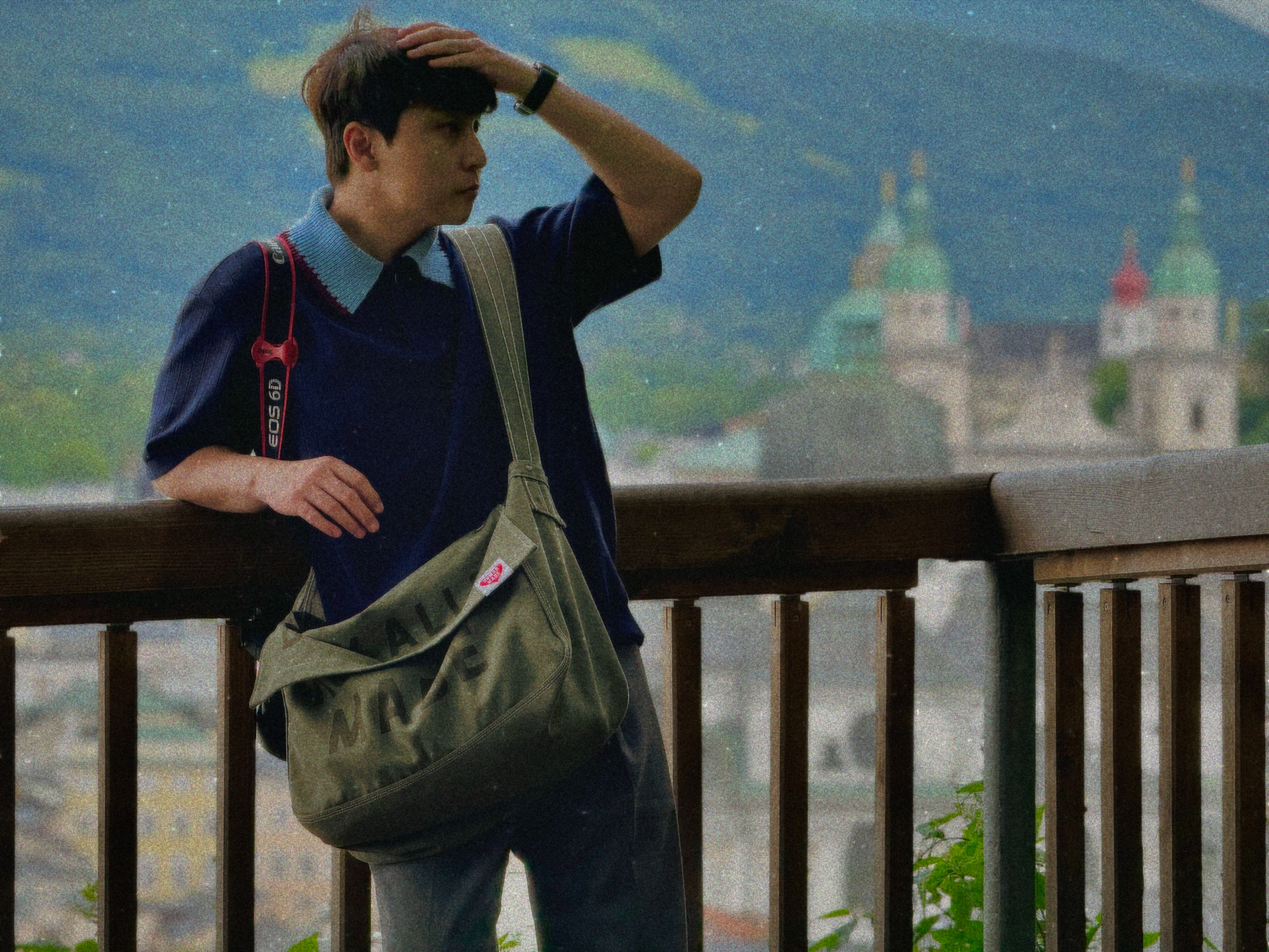 Human Made Mail Bag Olive Drab 착용 스타일