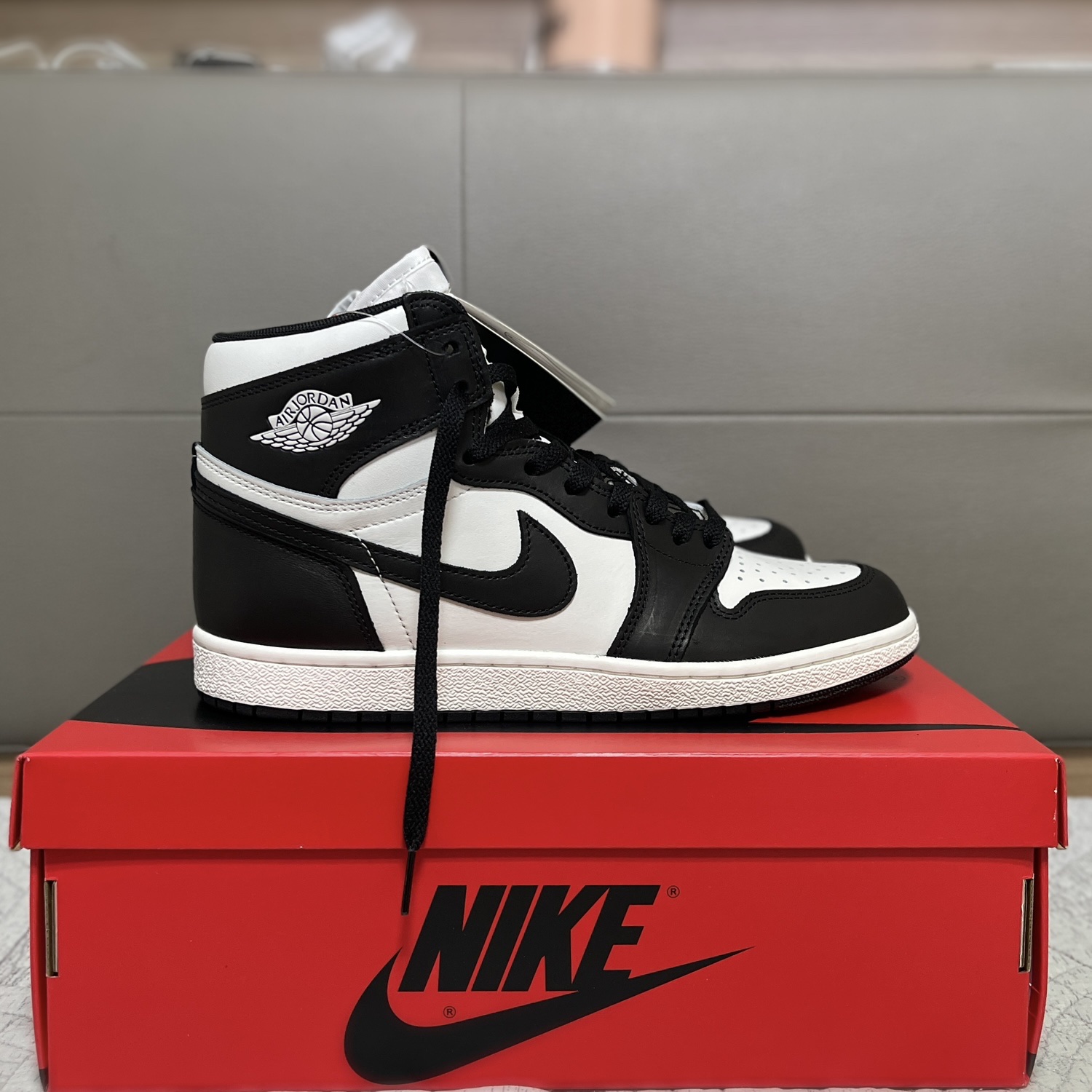 Jordan 1 High 85 Black White 착용 스타일 - 4