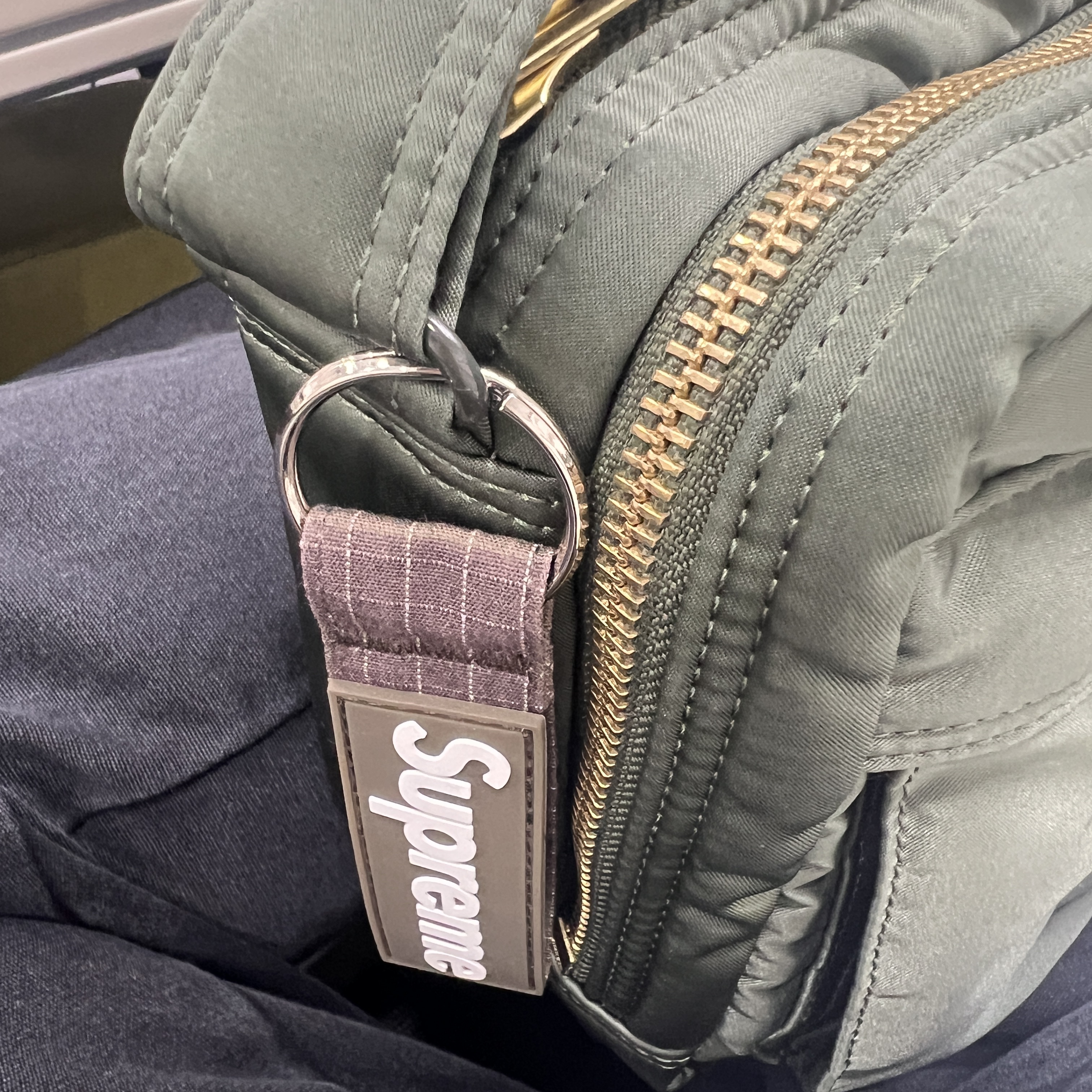 Supreme Ripstop Keychain Woodland Camo - 24SS 착용 스타일