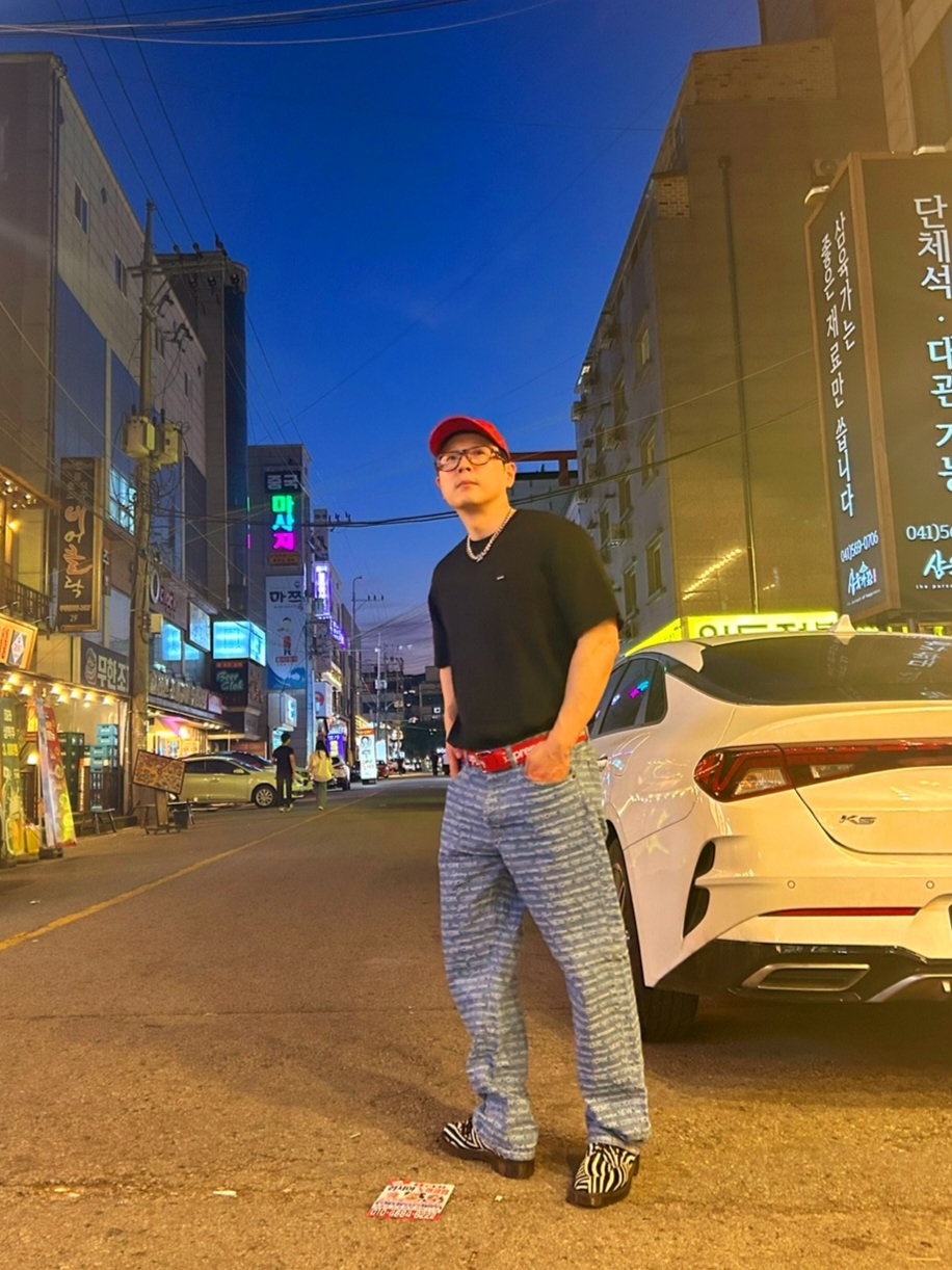 Gentle Monster x Maison Margiela MM113 Tortoiseshell Clear, Supreme Leather Camp Cap Red - 21SS 착용 스타일 - 3