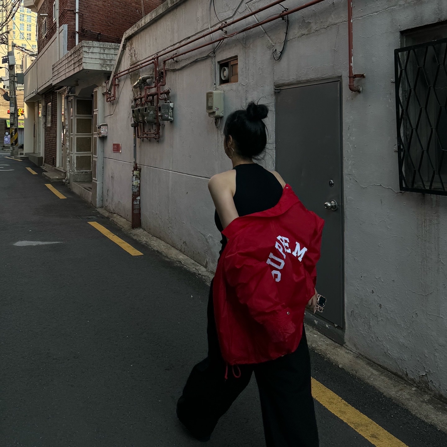 Supreme x Champion Coaches Jacket Red - 24SS 착용 스타일 - 2