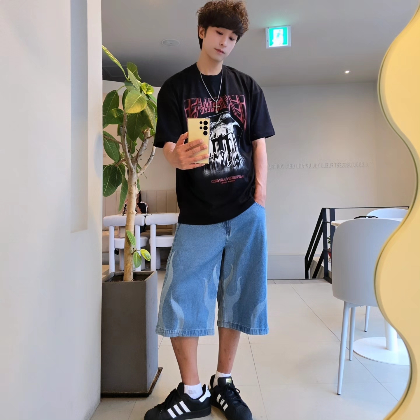 Adidas Flames Denim Shorts Blue - KR Sizing, Adidas Superstar Core Black White 착용 스타일 - 9