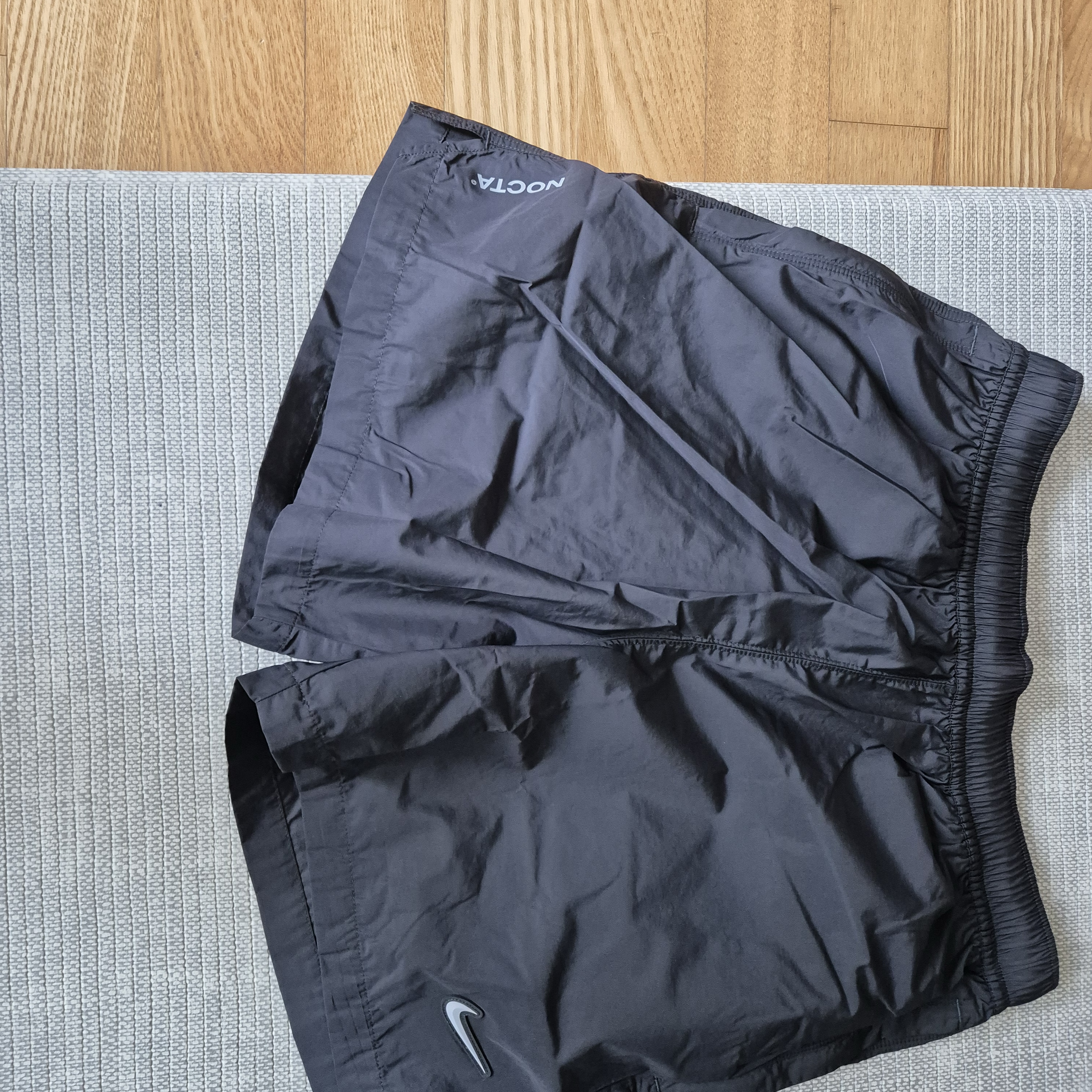 Nike x Drake Nocta Woven Shorts Anthracite (FN8194-060) 착용 스타일