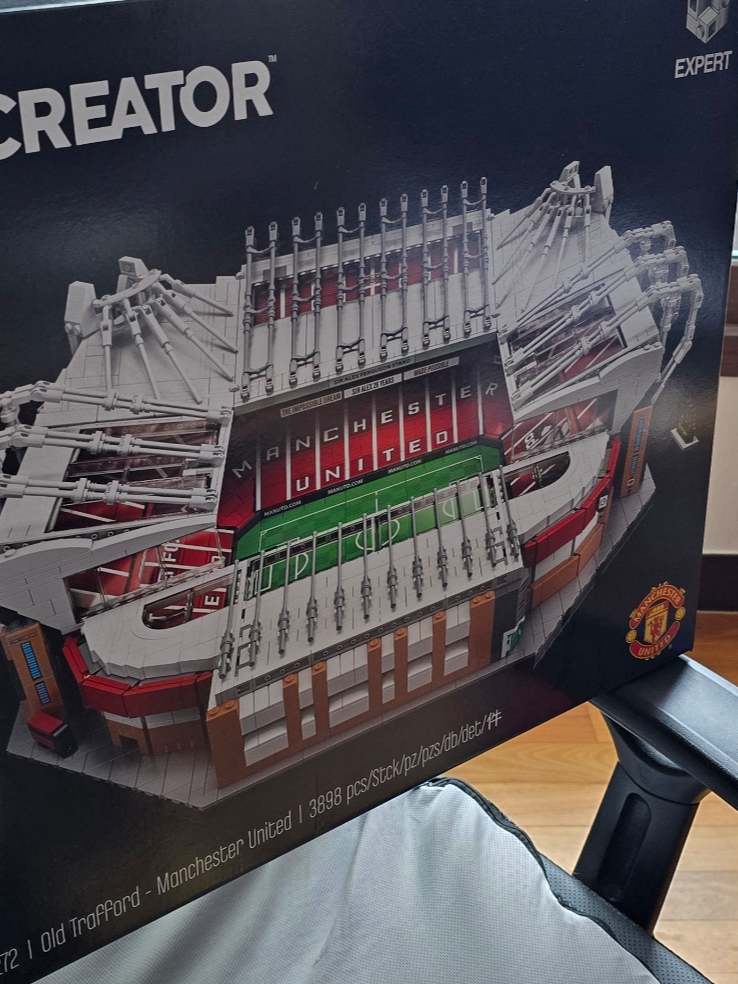 Lego Old Trafford Manchester United 착용 스타일 - 1