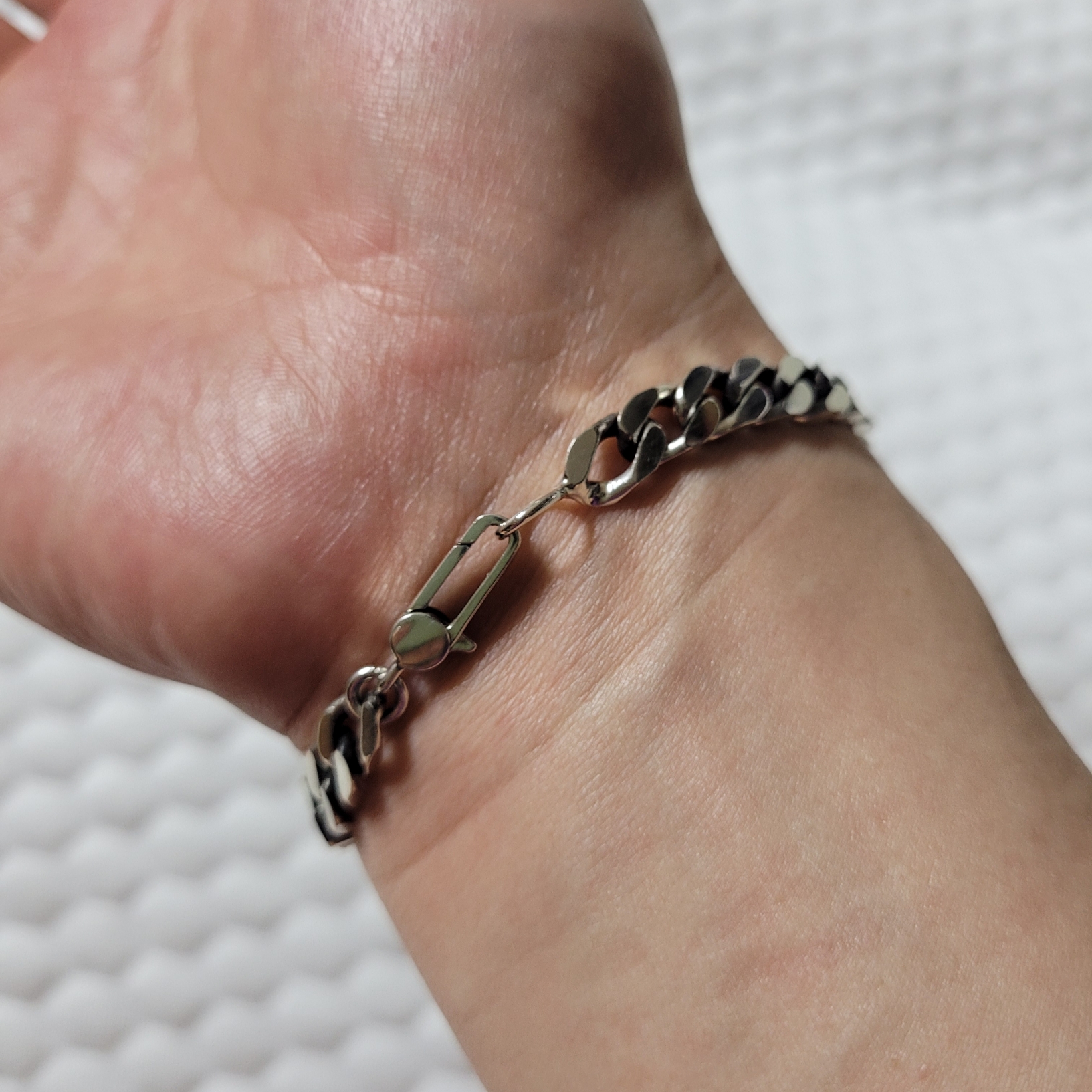 Gucci Ghost Chain Bracelet Silver 착용 스타일 - 2