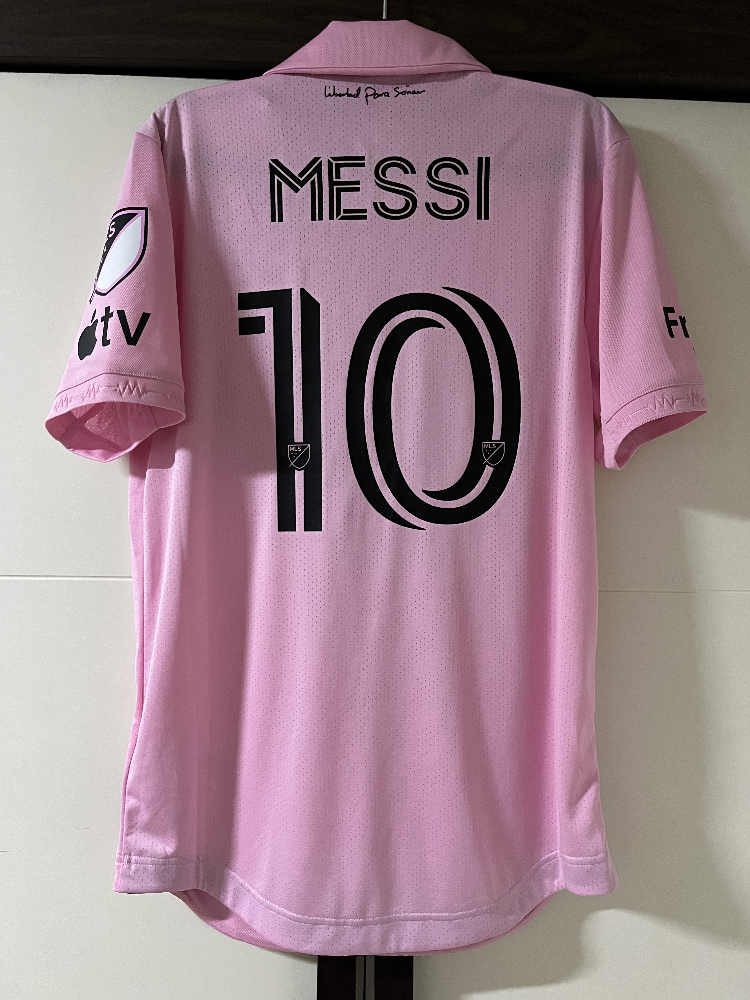 Adidas Inter Miami Home Jersey 2022/23 True Pink Black - US Sizing (Non Marking & Non Sponser Ver.) 착용 스타일 - 2