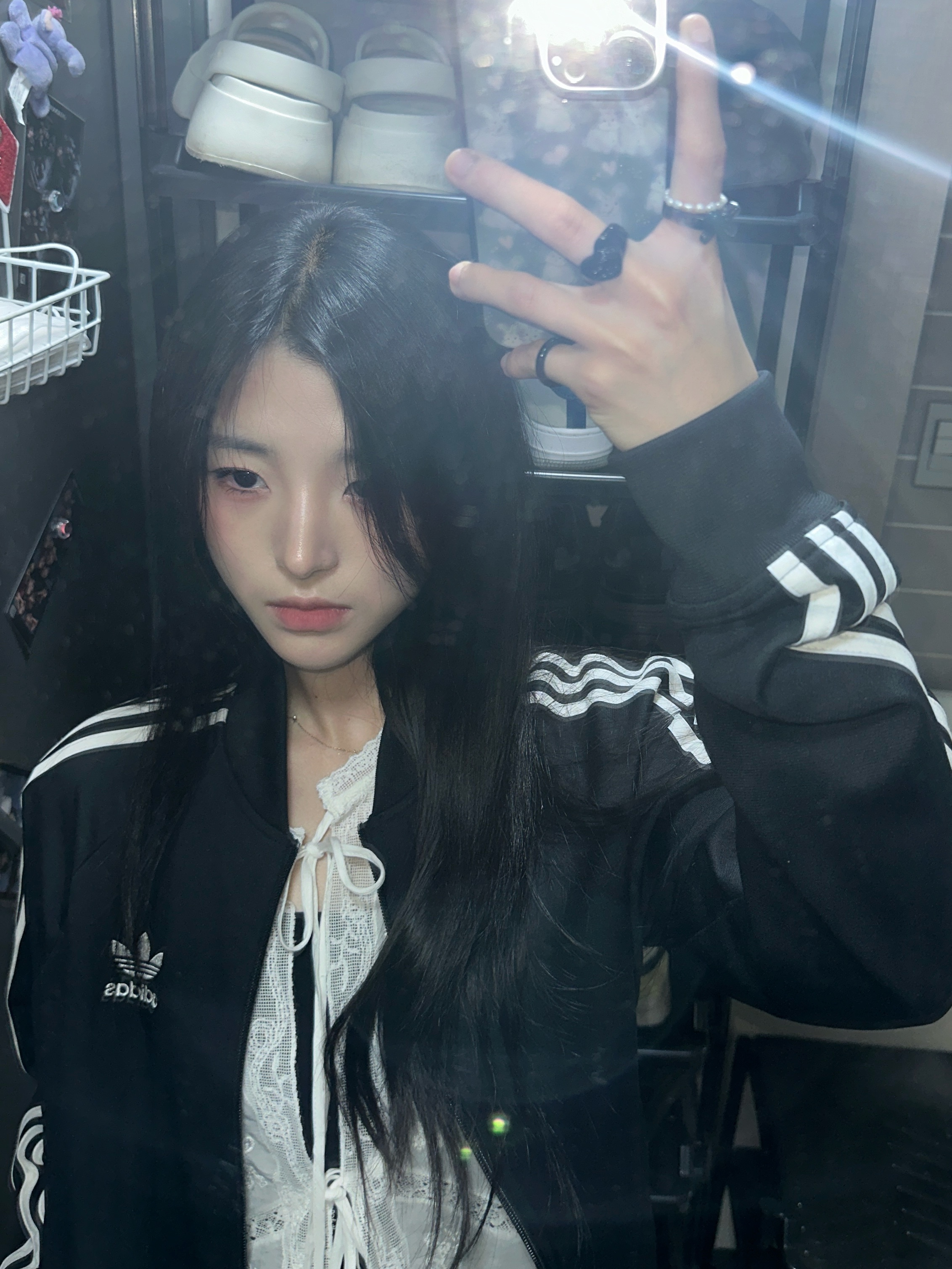 Adidas Adicolor Classic Firebird Track Jacket Black - KR Sizing, Adidas Adicolor Classics Firebird Track Top Black - KR Sizing 착용 스타일 - 2