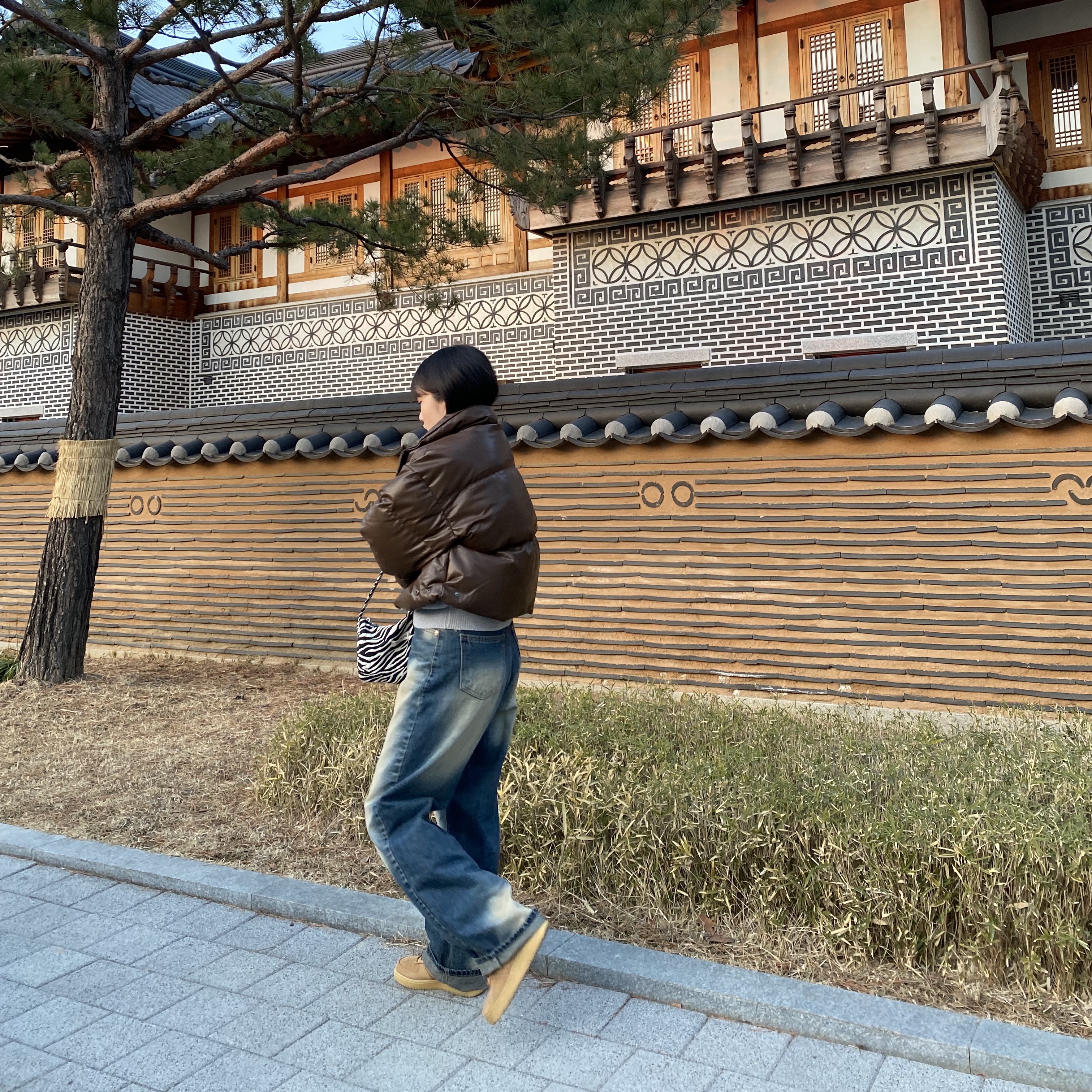 Nike Air Force 1 '07 WB Flax 착용 스타일 - 2