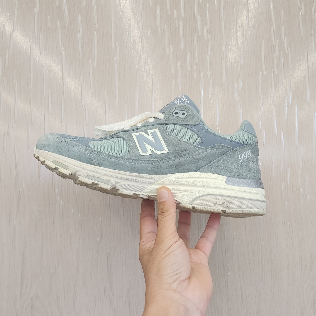 New Balance x Kith 993 Made in USA Slate Grey 착용 스타일