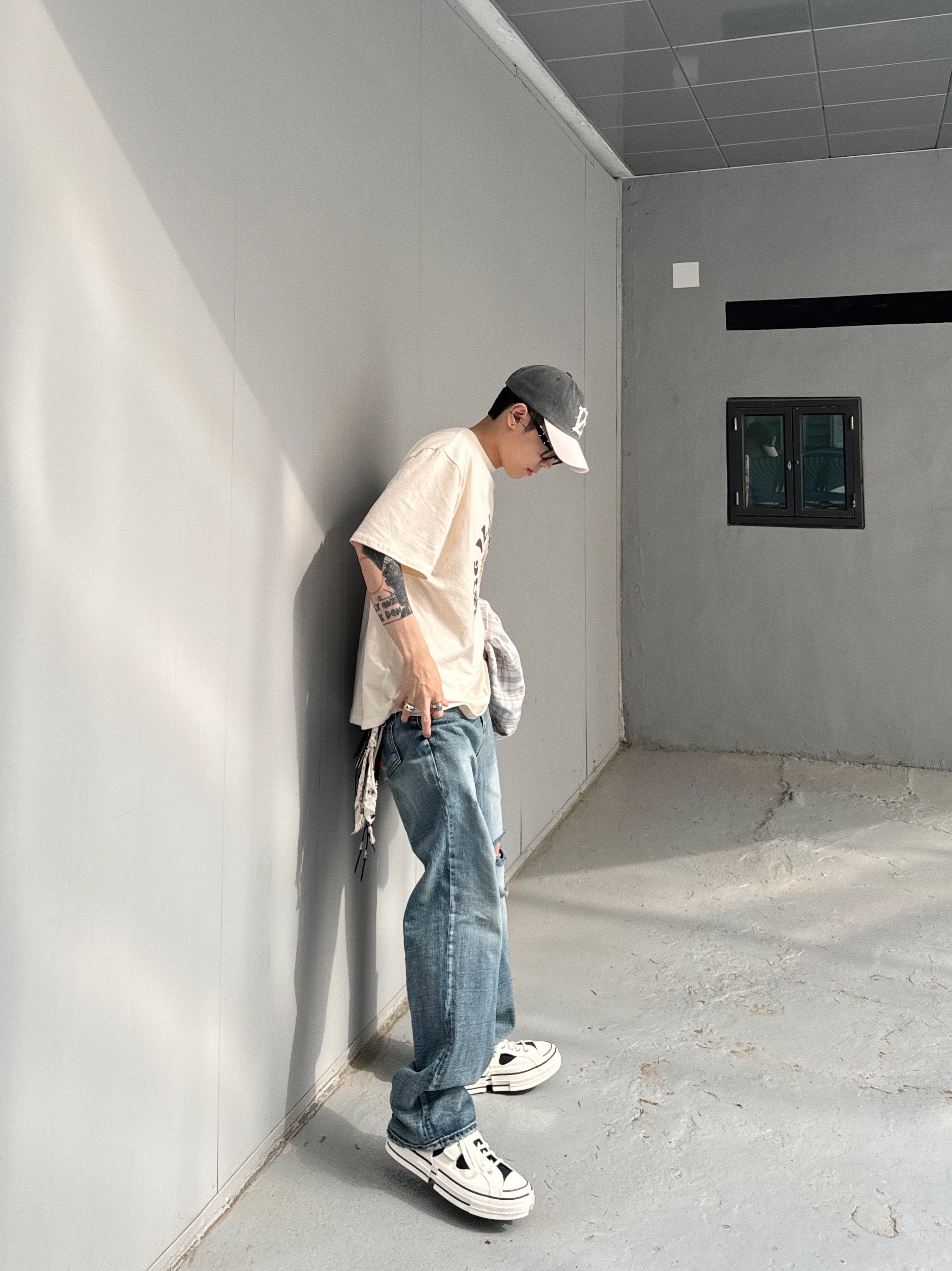 컨버스 x 펑첸왕 척 70 로우 투인원 에그렛 착용 스타일 - 2