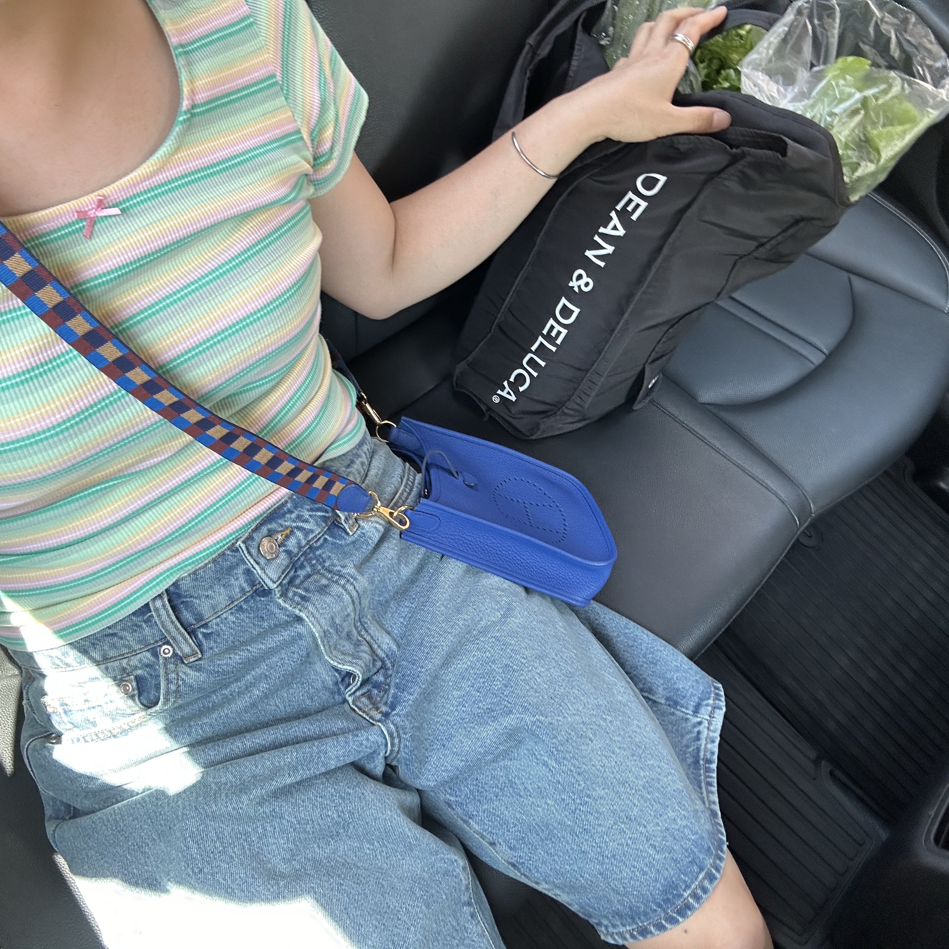 Stussy Denim Big OL' Shorts Washed Blue, Hermes Evelyne 16 Amazone Bag Clemence & Gold Bleu Royal Bleu Billard Biscuit Rough H 착용 스타일 - 1