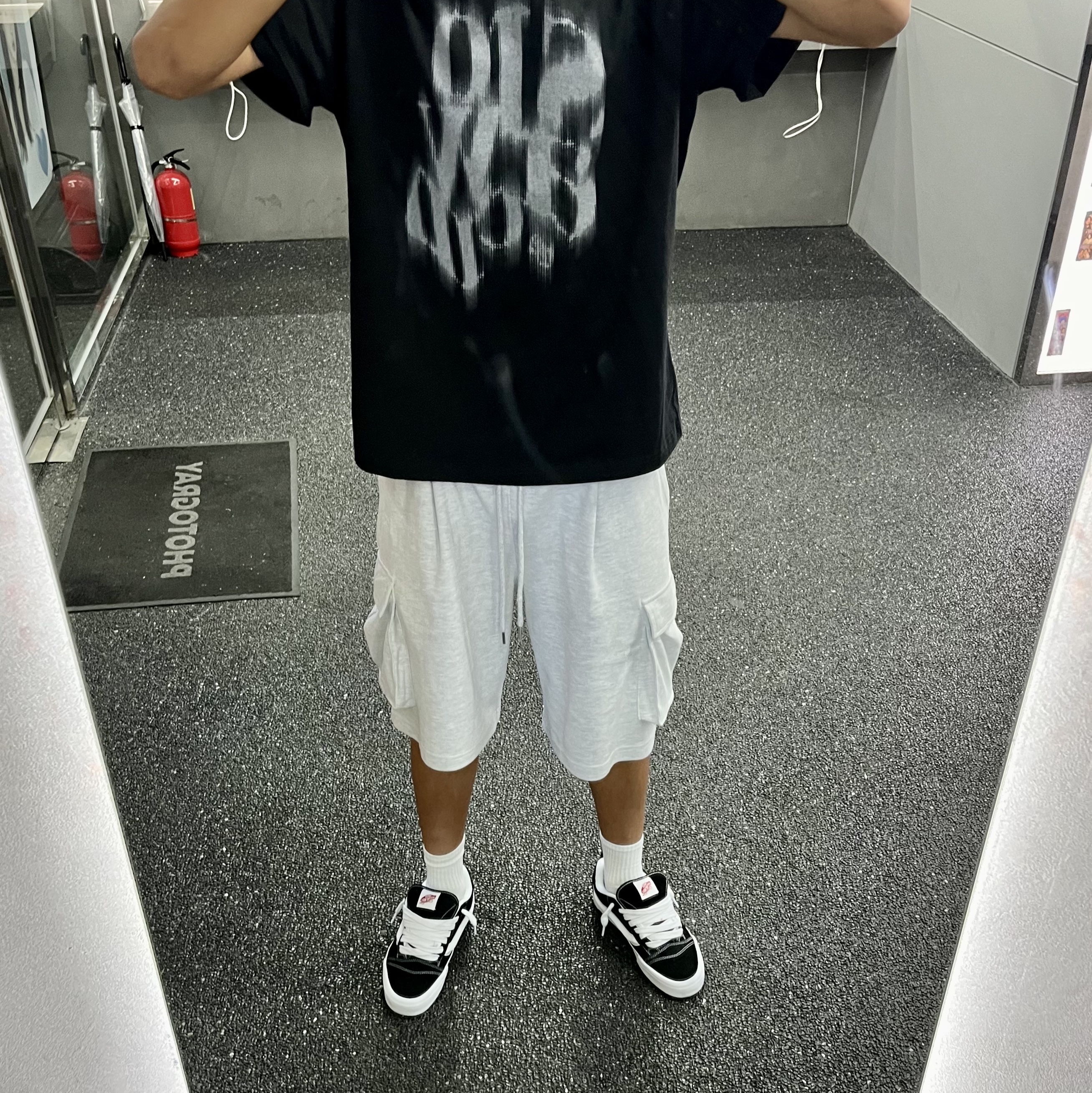 Vans Knu-Skool Black True White 착용 스타일